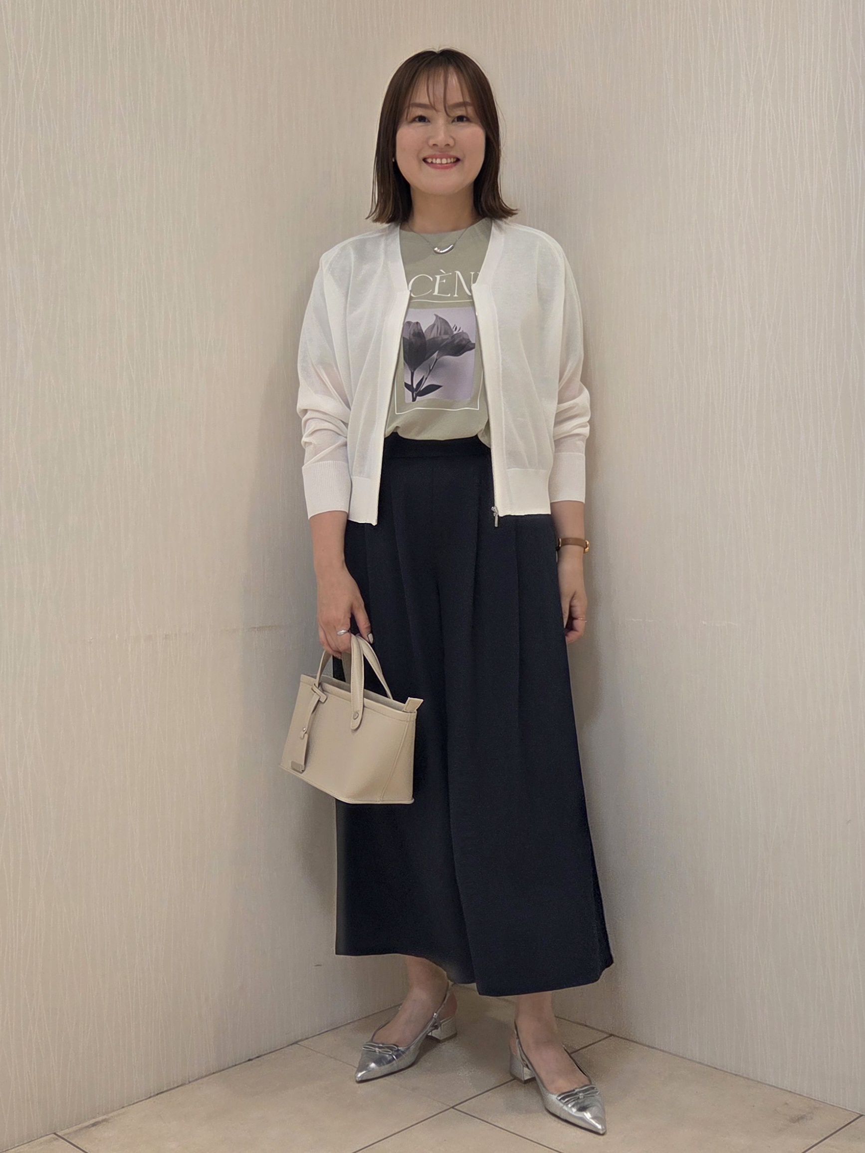 naokoさんの「UNTITLED｜【ロゴ/プリント】グラフィックTシャツ」を使ったコーディネート