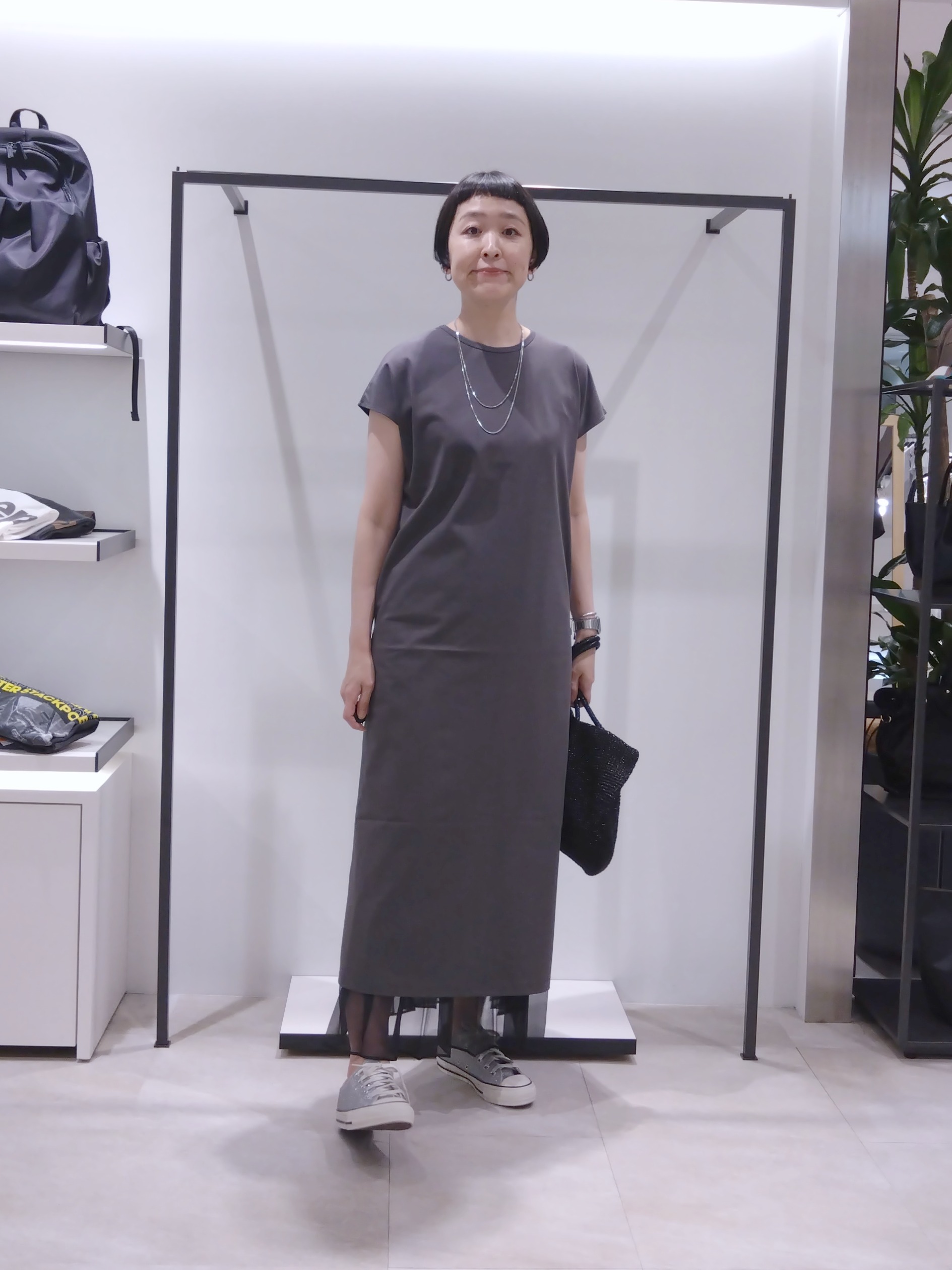 まちこさんの「UNTITLED｜【接触冷感/UVカット/遮熱/抗菌防臭】ライトプレーティングワンピース」を使ったコーディネート