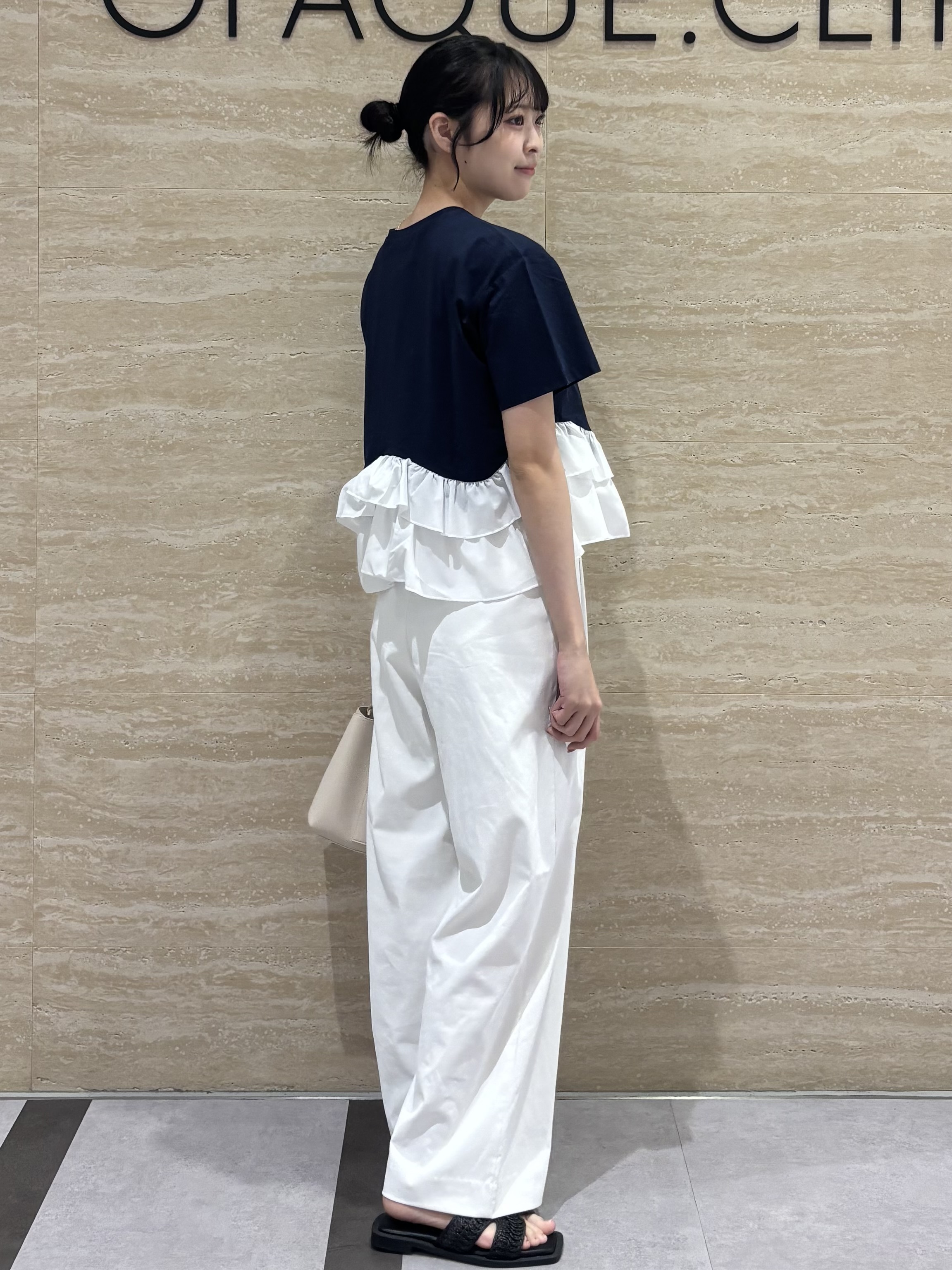 Ririkaさんの「OPAQUE.CLIP｜裾フリルドッキングTシャツ【洗濯機OK】」を使ったコーディネート