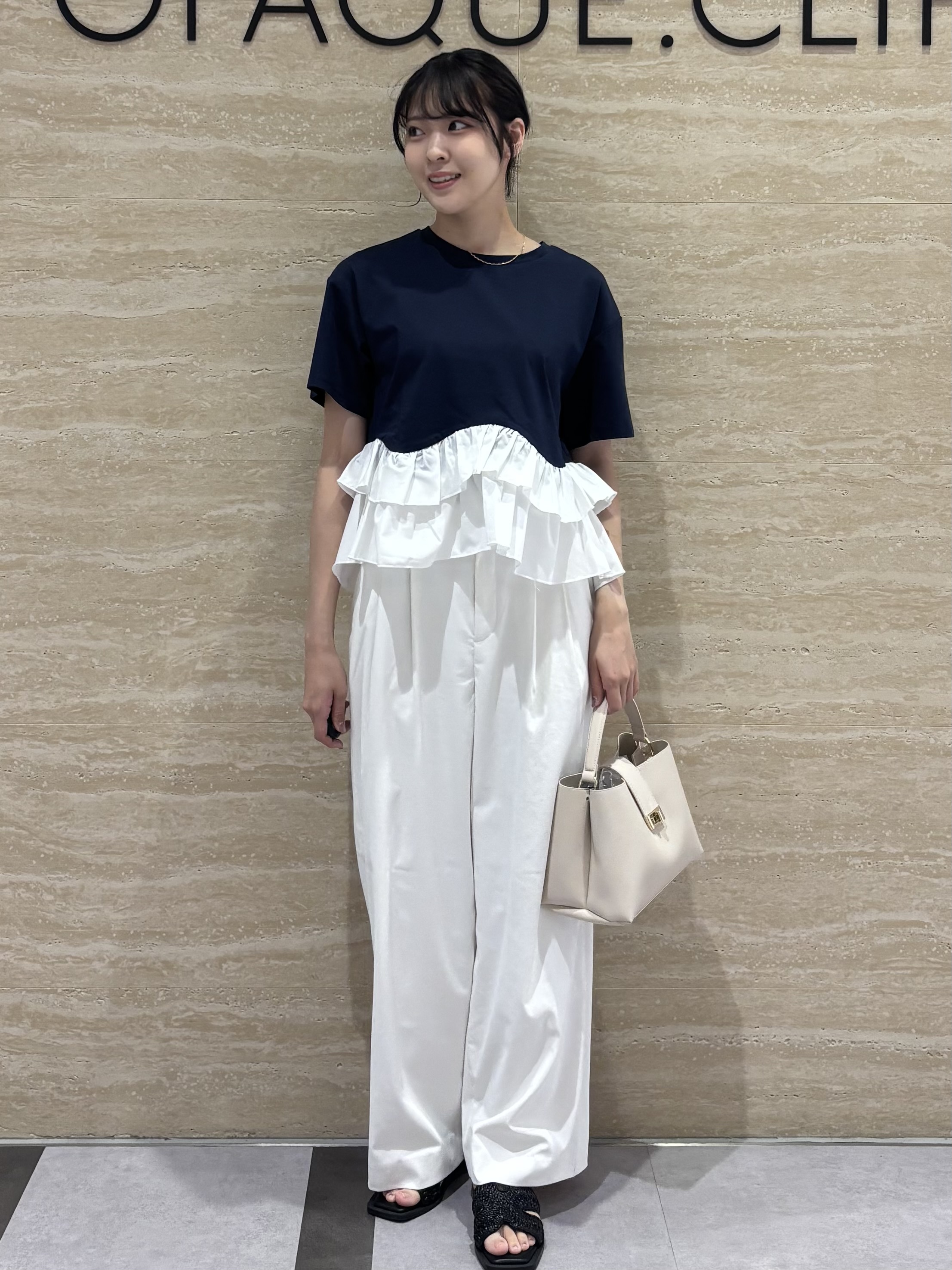 Ririkaさんの「OPAQUE.CLIP｜裾フリルドッキングTシャツ【洗濯機OK】」を使ったコーディネート
