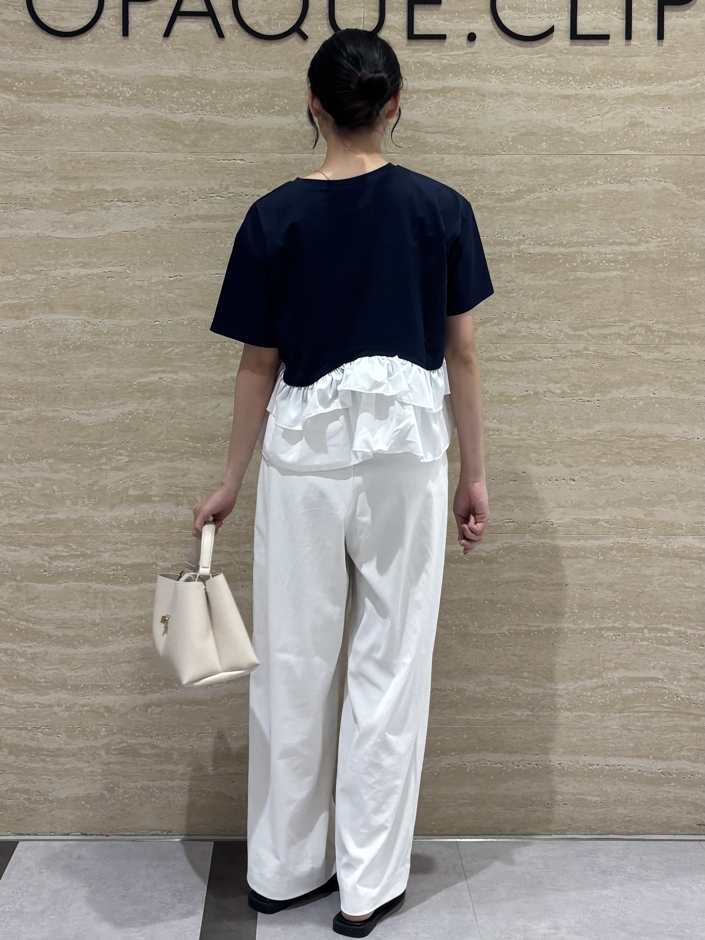 Ririkaさんの「OPAQUE.CLIP｜裾フリルドッキングTシャツ【洗濯機OK】」を使ったコーディネート