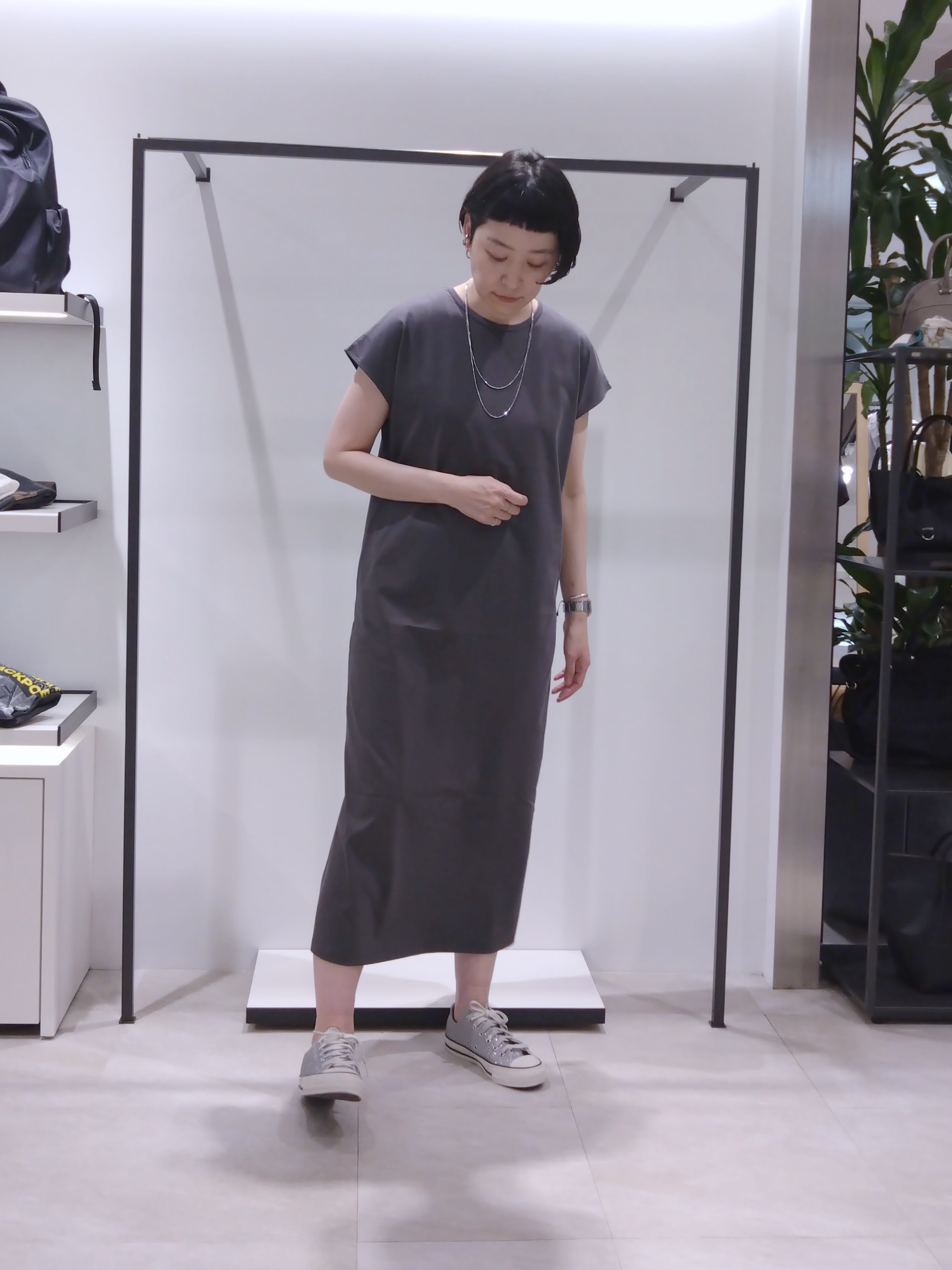 まちこさんの「UNTITLED｜【7色展開/ゆったり/ショート丈】シアートリコットカーディガン」を使ったコーディネート