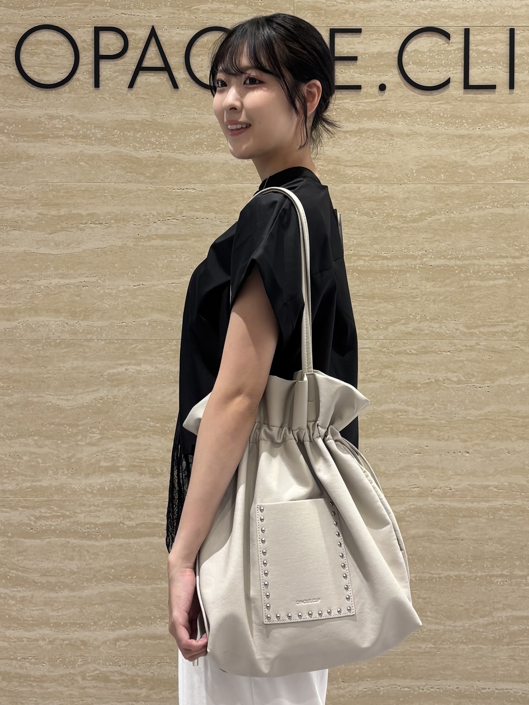 Ririkaさんの「OPAQUE.CLIP｜裾レースフレンチスリーブブラウス【洗濯機OK】」を使ったコーディネート