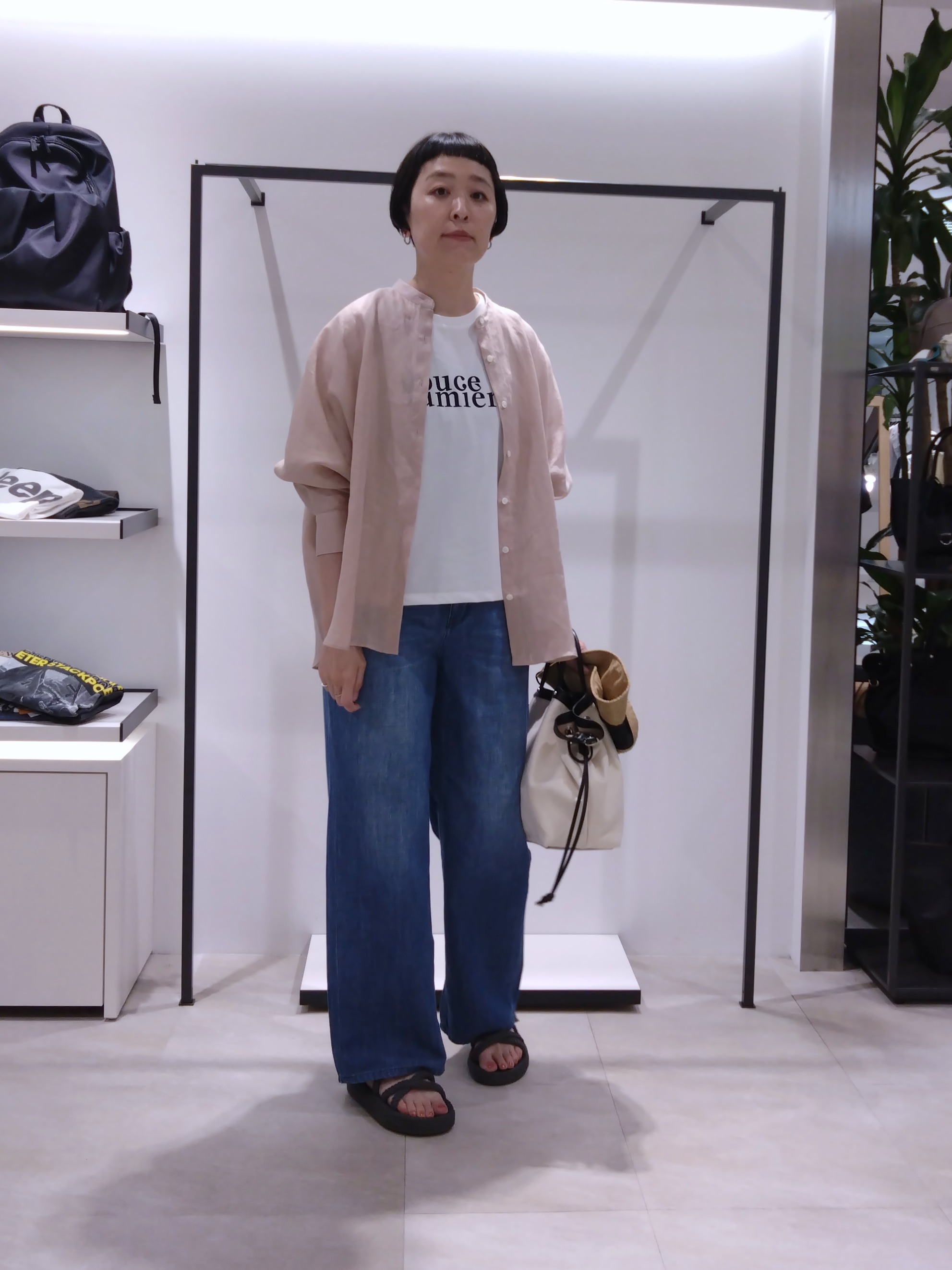 まちこさんの「UNTITLED｜コットンロゴTシャツ」を使ったコーディネート