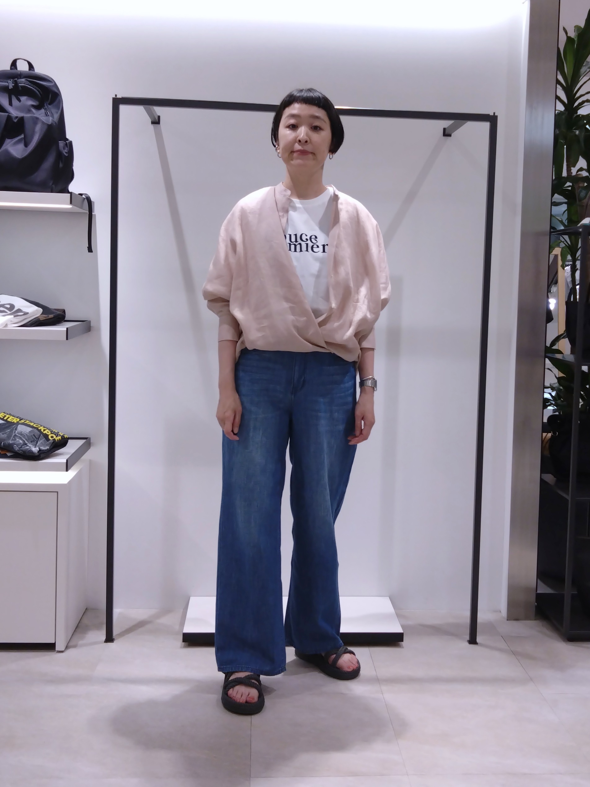 まちこさんの「UNTITLED｜コットンロゴTシャツ」を使ったコーディネート