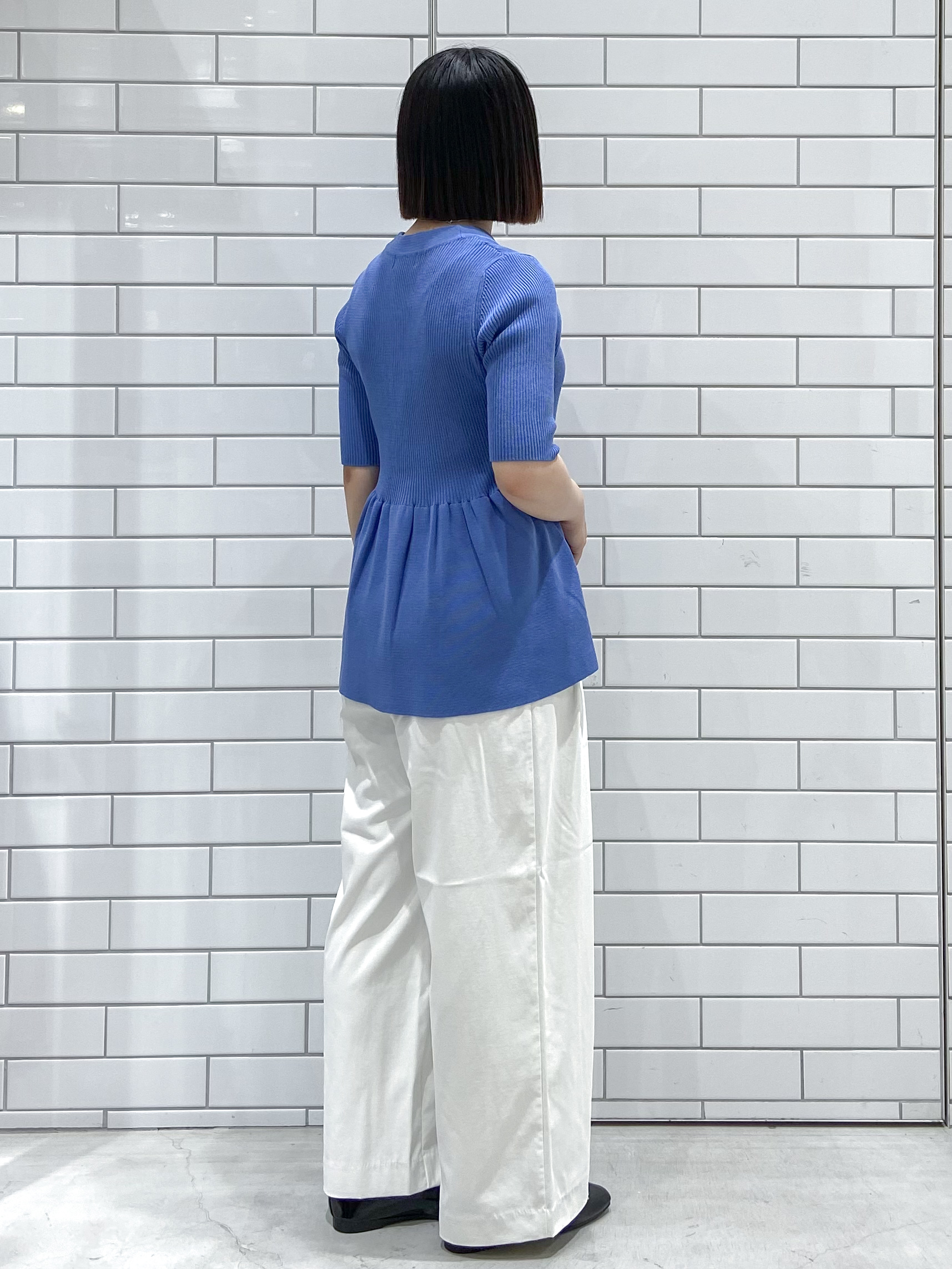 kimiさんの「OPAQUE.CLIP｜ペプラムVネックニットカーディガン【洗濯機OK／抗ピル】」を使ったコーディネート