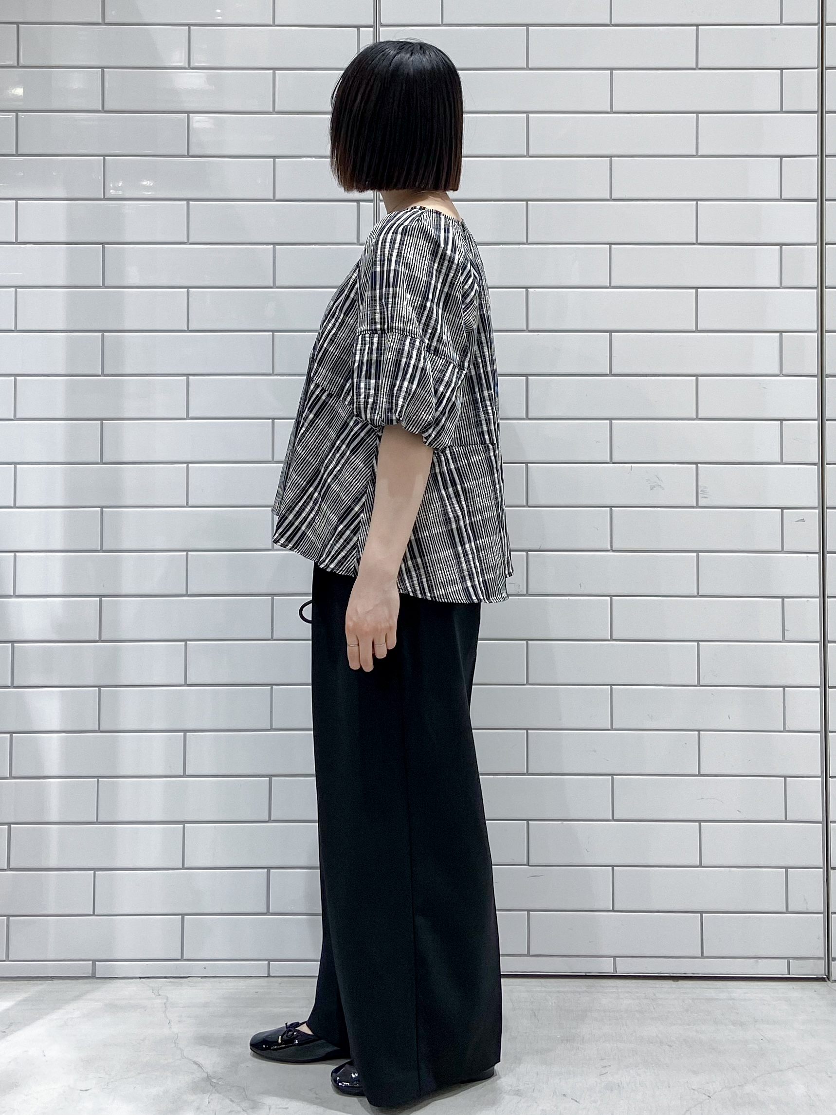 kimiさんの「OPAQUE.CLIP｜チェック柄ペプラムブラウス【洗濯機OK】」を使ったコーディネート