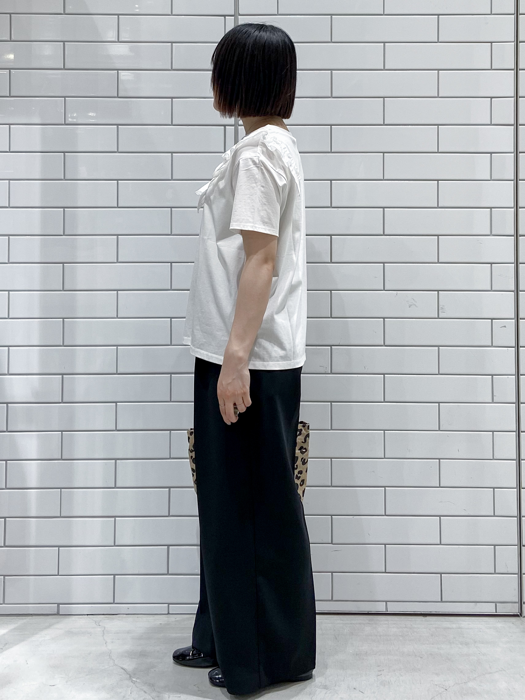 kimiさんの「OPAQUE.CLIP｜【UV／接触冷感】フリルショルダーカットソー《洗濯機OK》」を使ったコーディネート