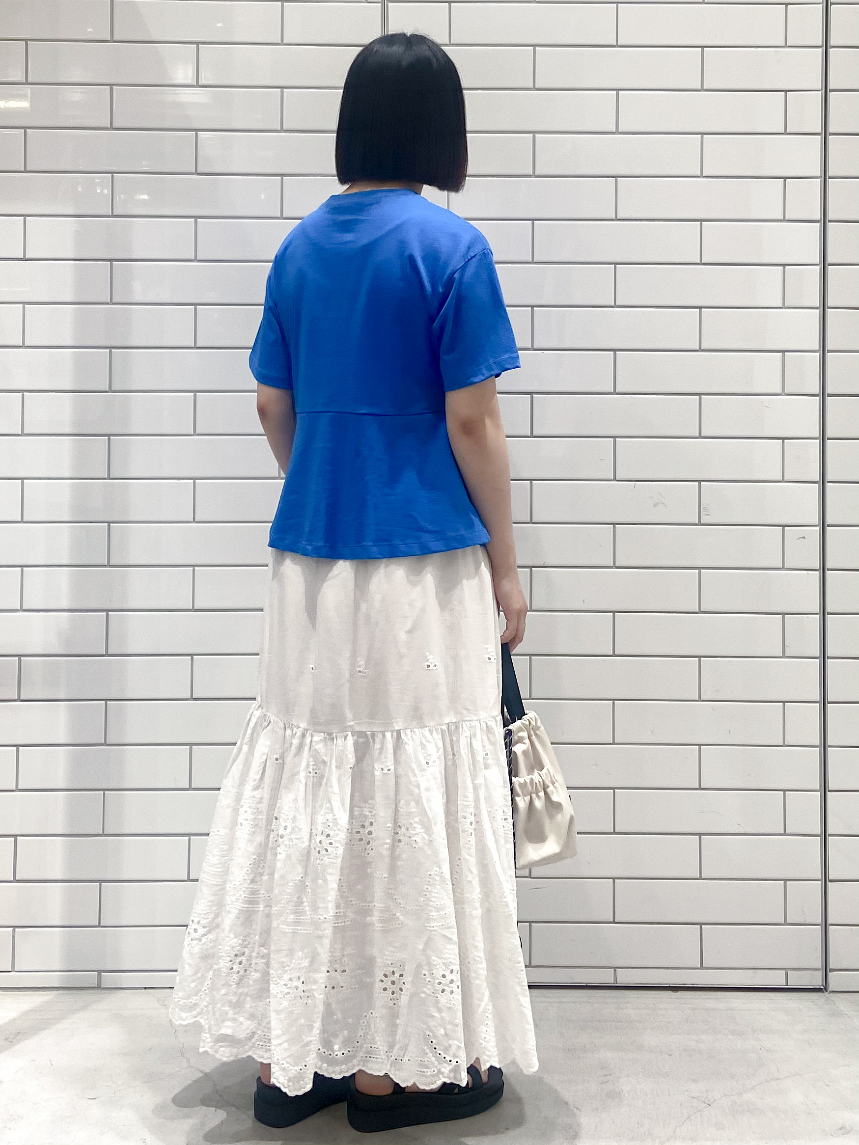 kimiさんの「OPAQUE.CLIP｜【接触冷感】アシメフリルドッキングカットソー《洗濯機OK》」を使ったコーディネート