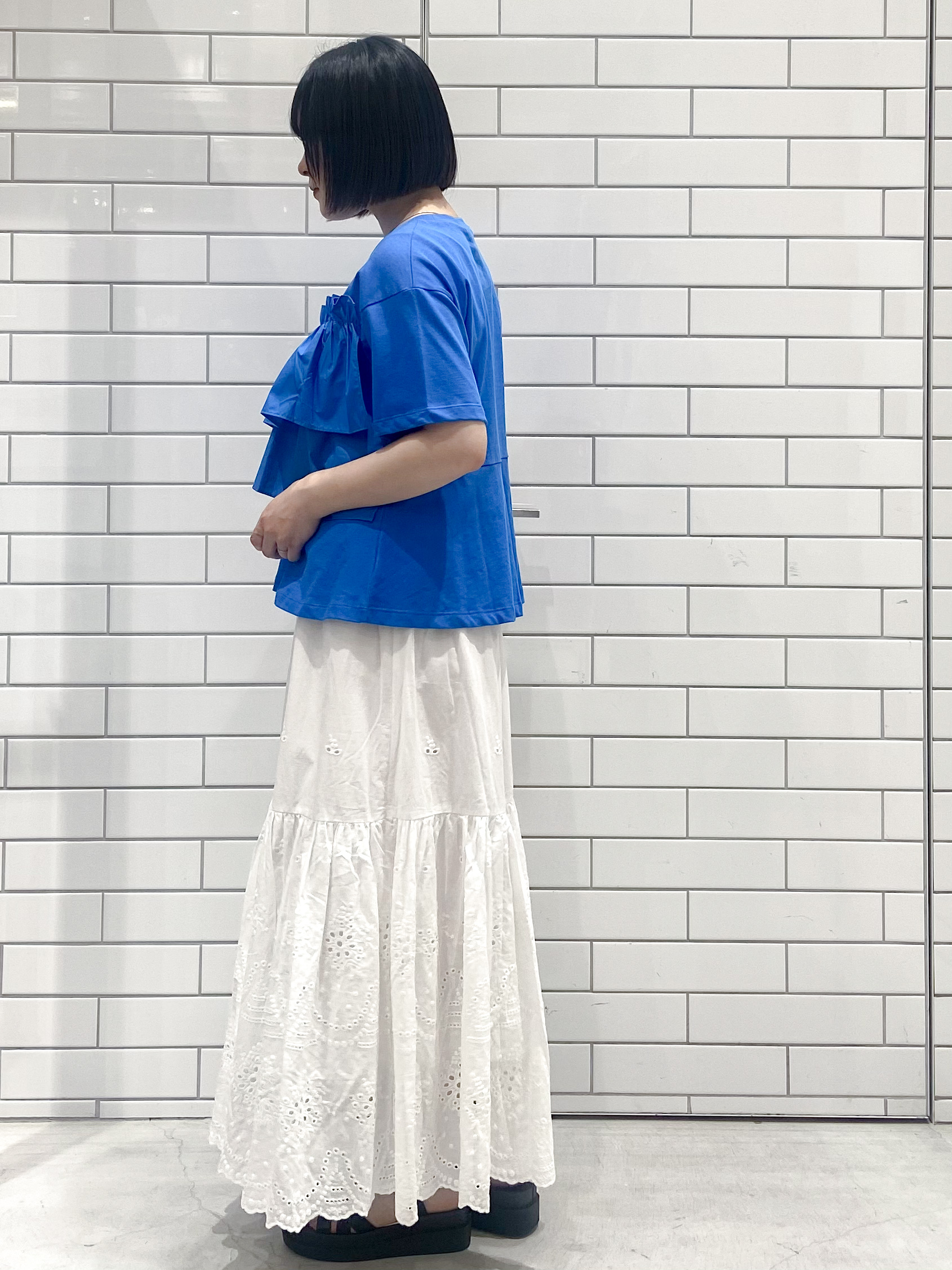 kimiさんの「OPAQUE.CLIP｜【接触冷感】アシメフリルドッキングカットソー《洗濯機OK》」を使ったコーディネート