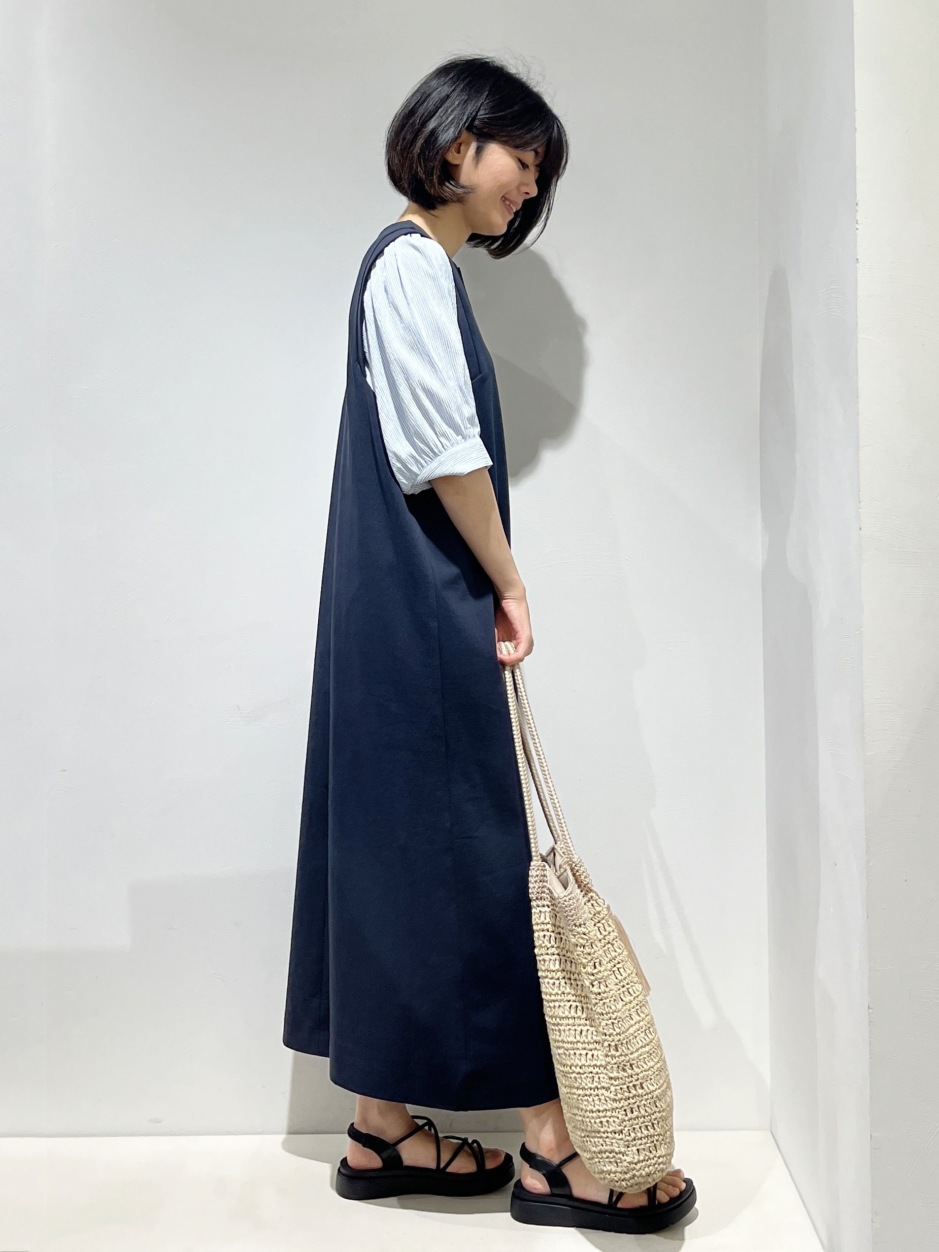 Fujiharuさんの「grove｜高評価！【体型カバー/洗える】袖布帛ポンチワンピース」を使ったコーディネート
