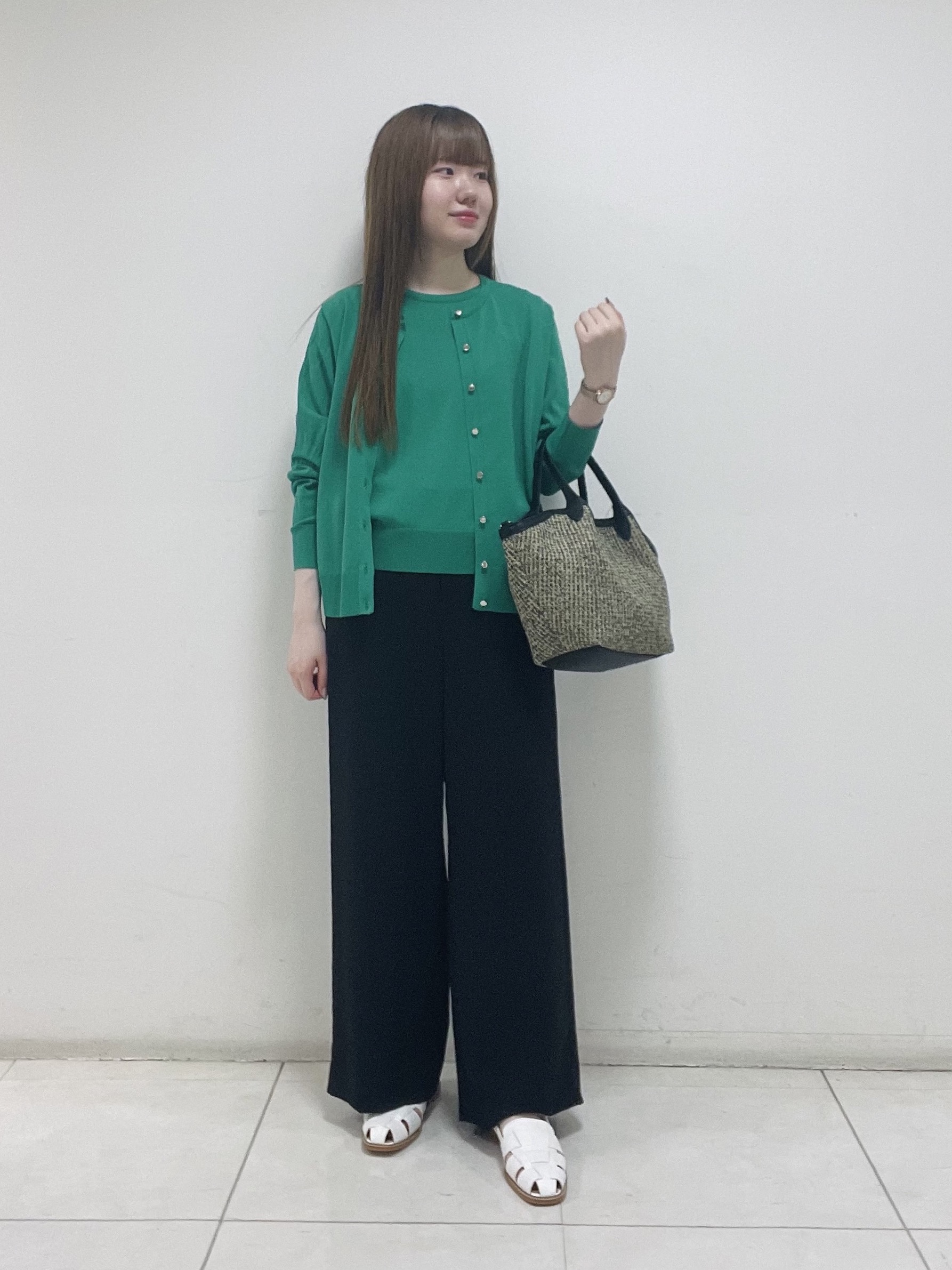 mさんの「INDIVI｜【UVケア/接触冷感／アンサンブル】丸首カーディガン＆袖スリット5分袖ニット」を使ったコーディネート