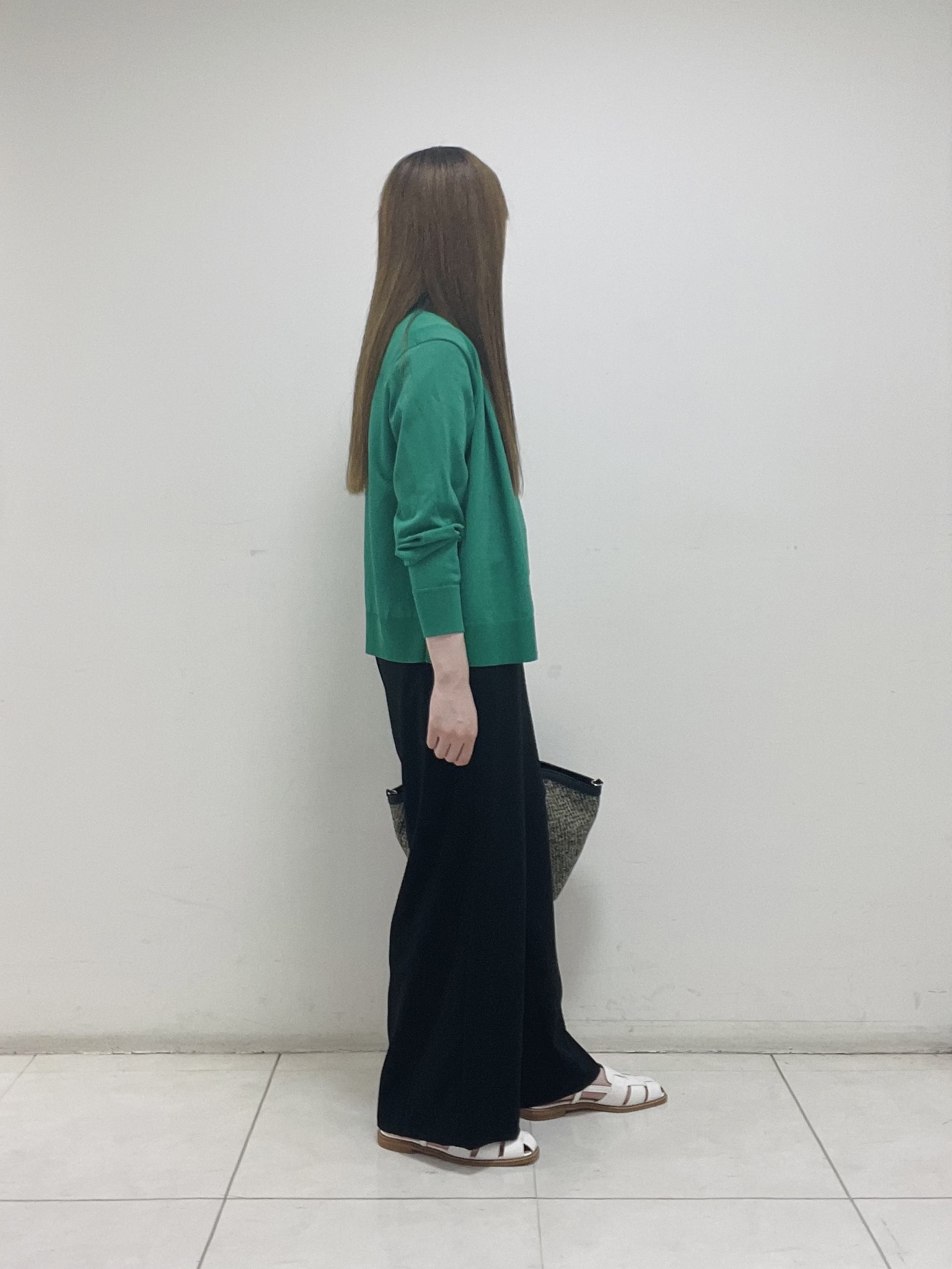 mさんの「INDIVI｜【UVケア/接触冷感／アンサンブル】丸首カーディガン＆袖スリット5分袖ニット」を使ったコーディネート