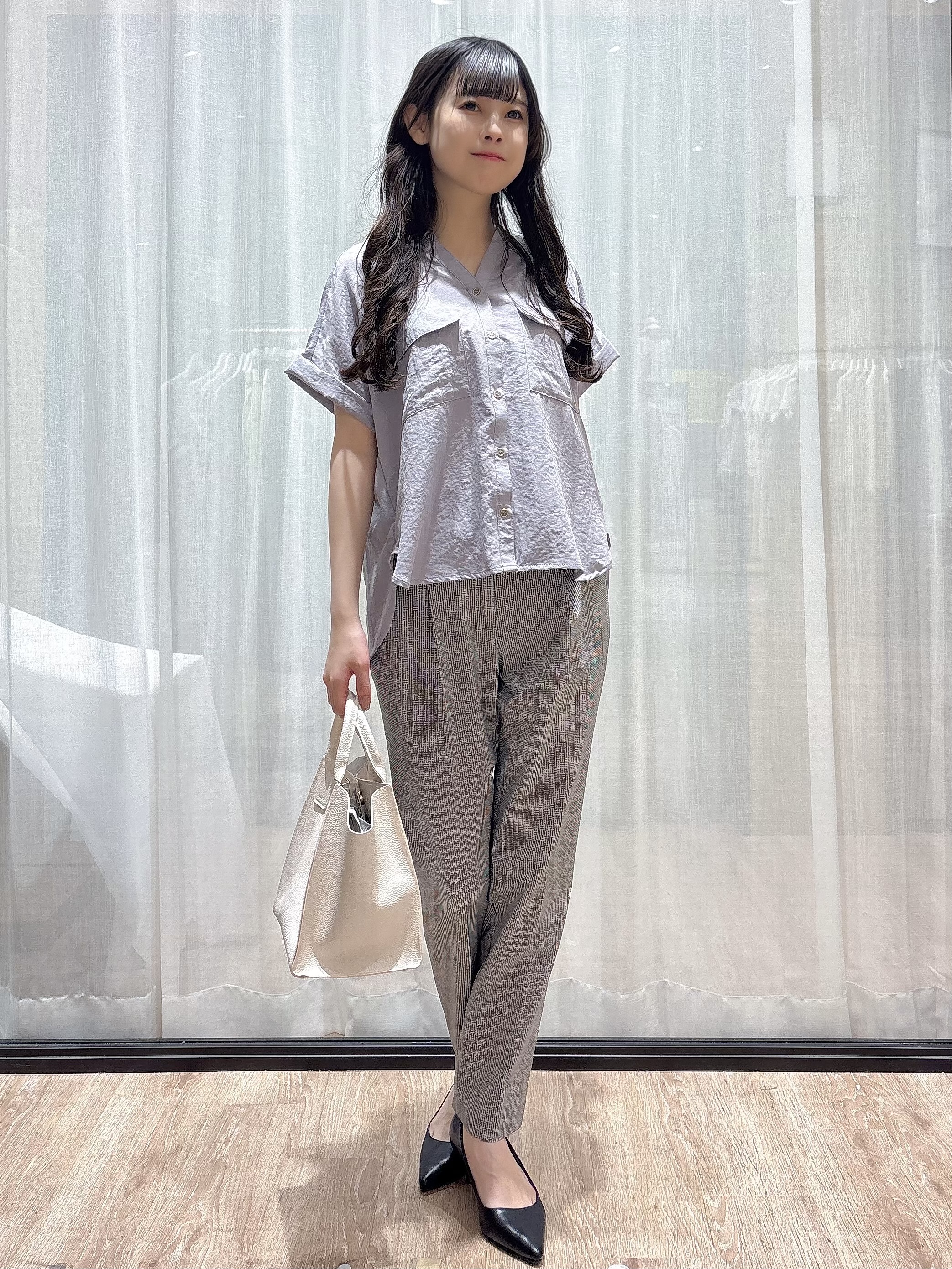 ぞうげさんの「OPAQUE.CLIP｜【接触冷感】ダブルポケットスキッパーブラウス《吸水速乾／防シワ／洗濯機OK／S～3L／7col》」を使ったコーディネート
