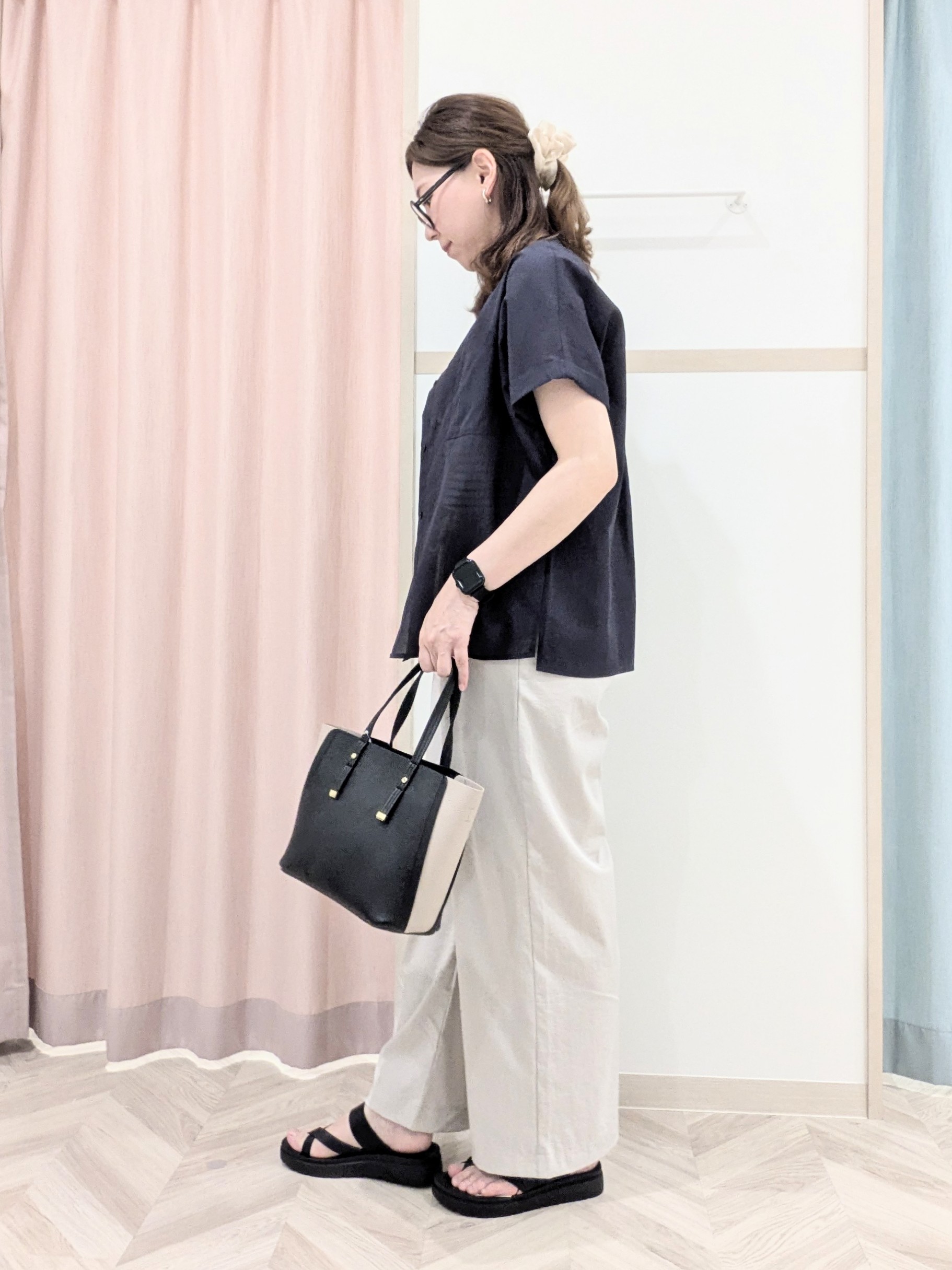 miyuさんの「SHOO･LA･RUE｜【通気性〇/UV/S-LL】風が通り抜ける 半袖バンドカラーシアーシャツ」を使ったコーディネート