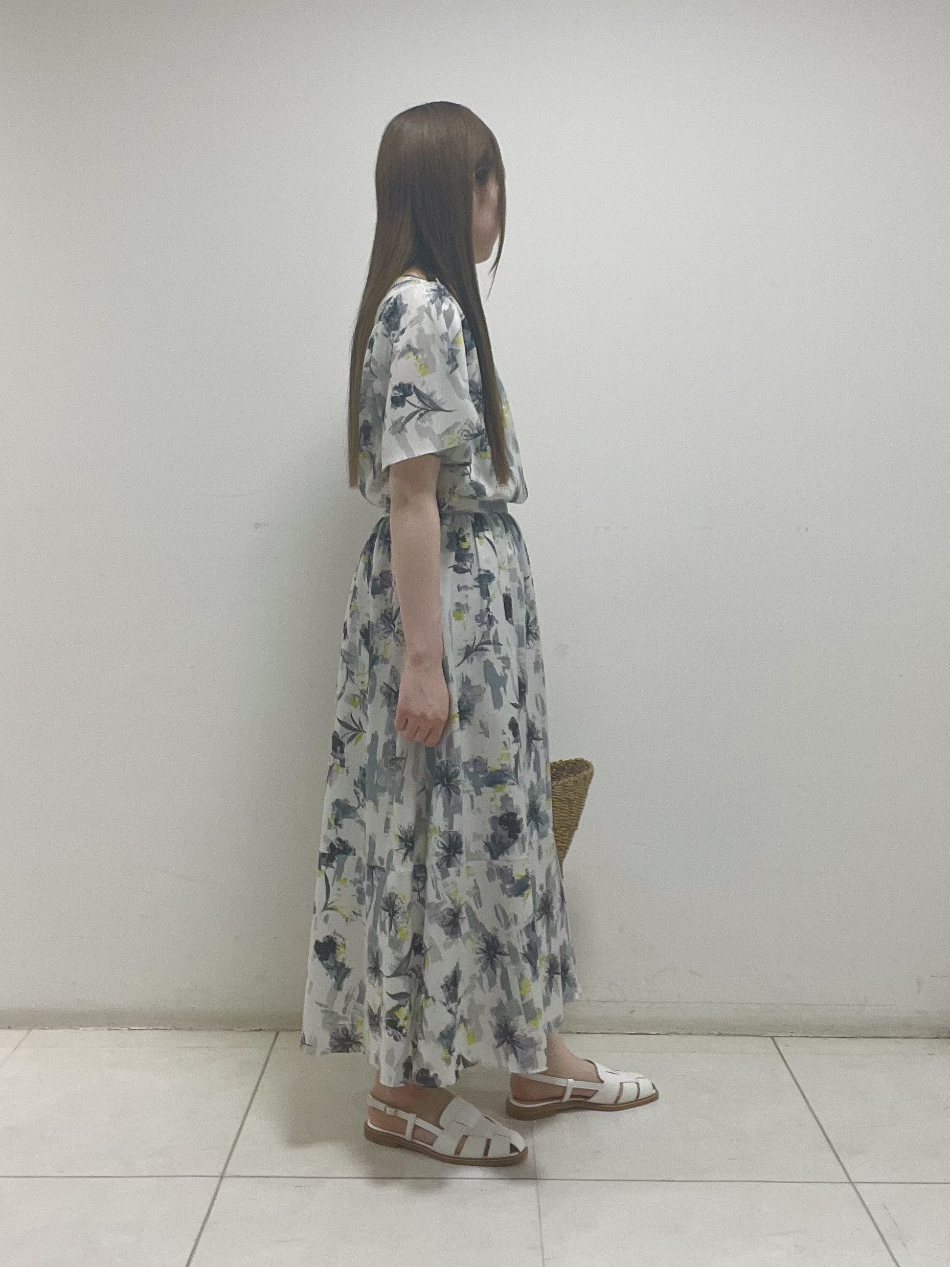 mさんの「INDIVI｜【洗える／SETUP可能】アートフラワープリントスカート」を使ったコーディネート
