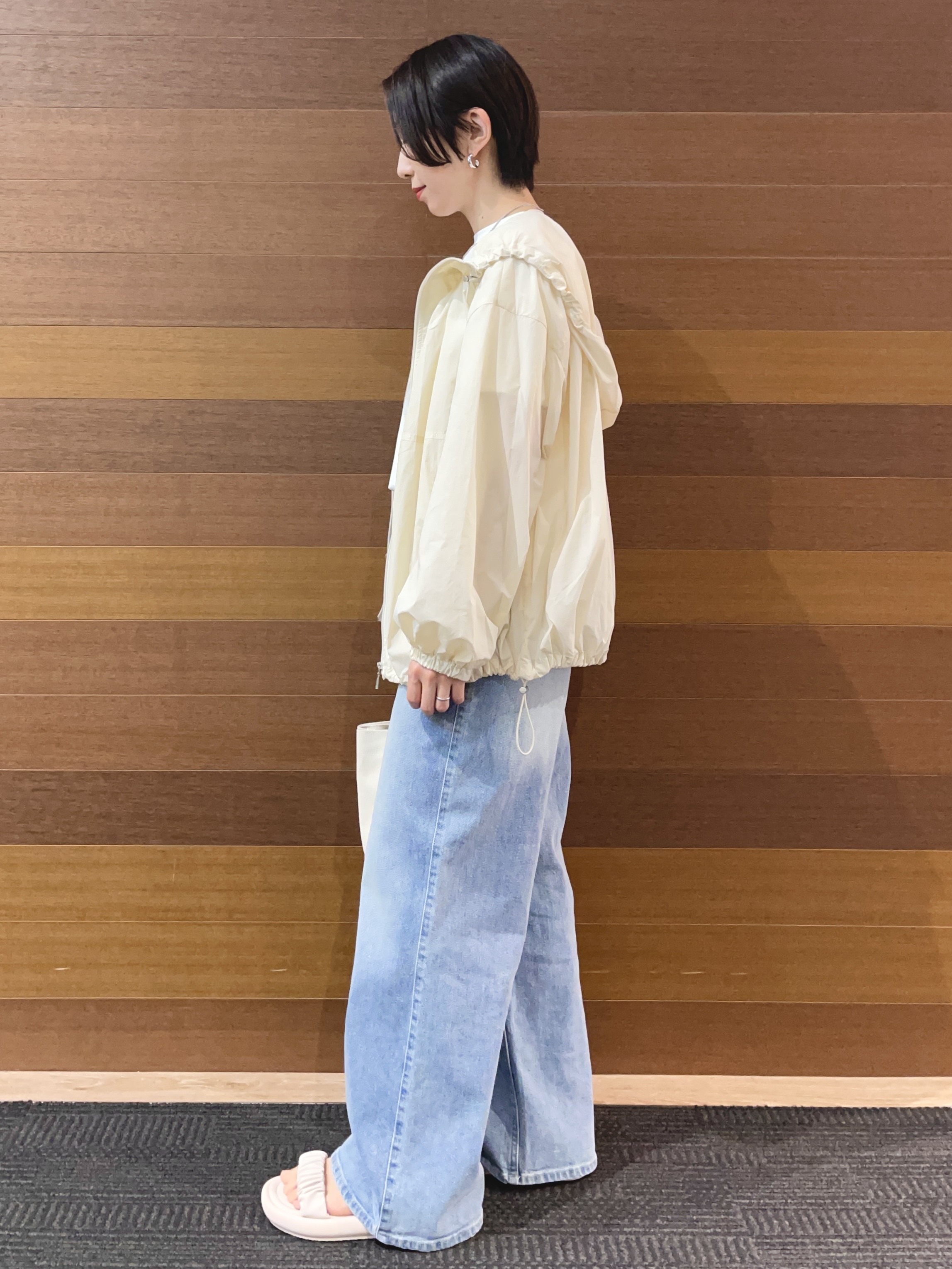 umiさんの「OPAQUE.CLIP｜【UV／撥水】ライトフーディブルゾン《洗濯機OK》」を使ったコーディネート