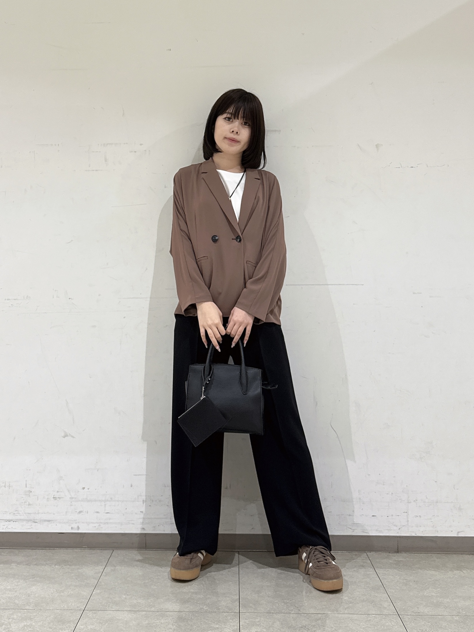 rinaさんの「INDIVI｜【洗える／UVケア／SETUP可】着る日傘ワイドパンツ」を使ったコーディネート