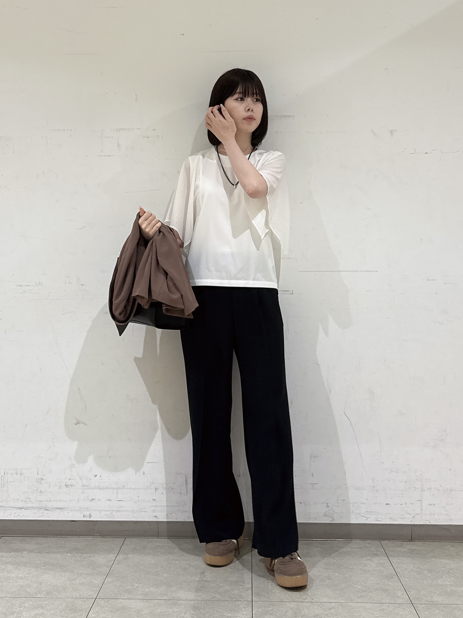rinaさんの「INDIVI｜【洗える／UVケア／SETUP可】着る日傘ワイドパンツ」を使ったコーディネート