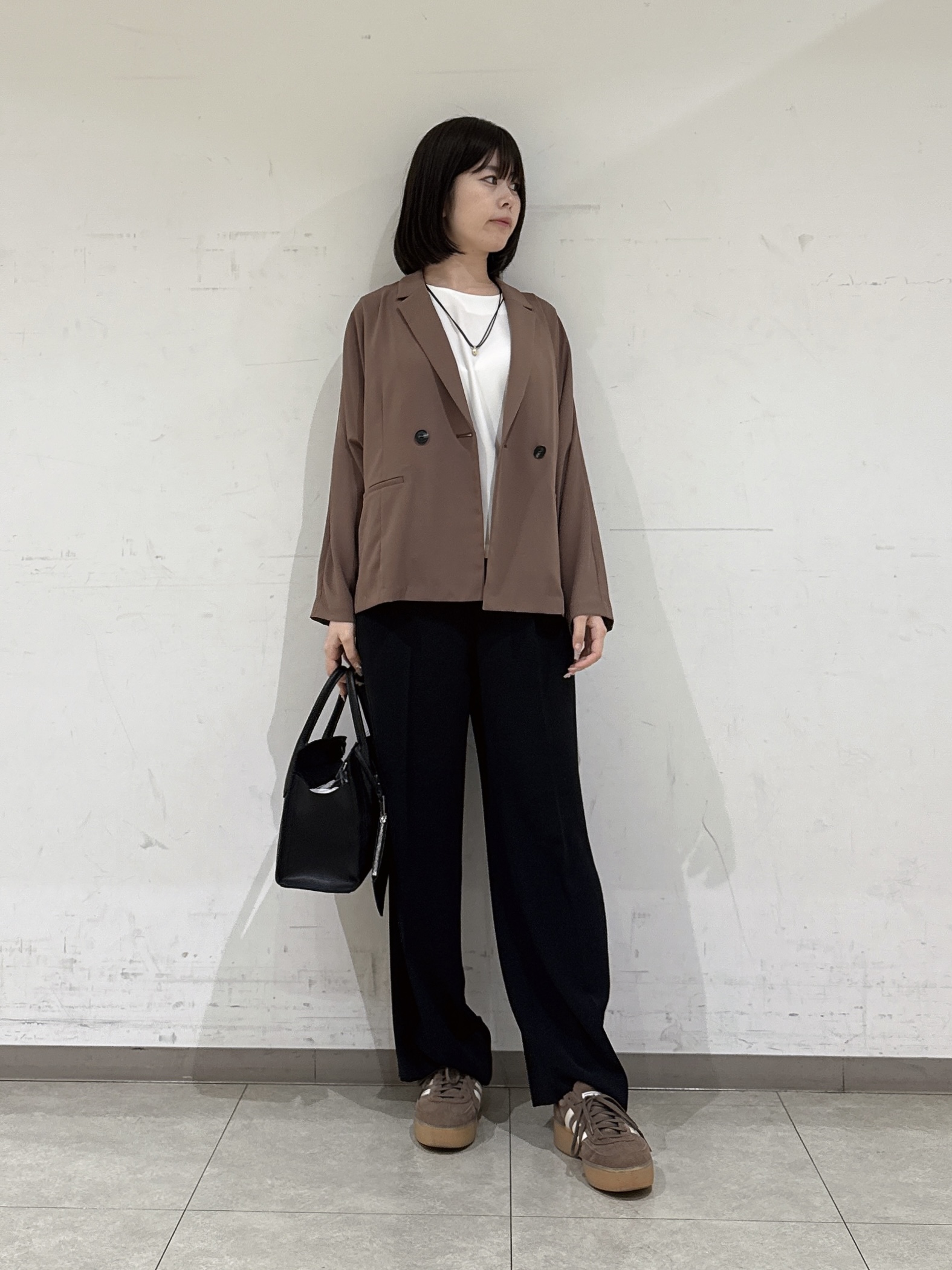rinaさんの「INDIVI｜【洗える／UVケア／SETUP可】着る日傘ワイドパンツ」を使ったコーディネート
