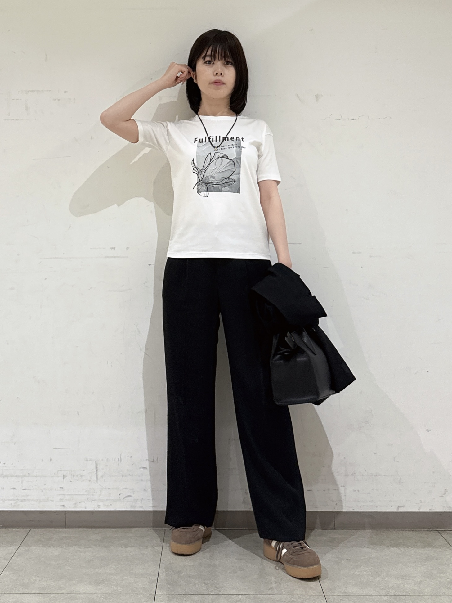 rinaさんの「INDIVI｜【UVケア／選べるグラフィック】スムースジャージTシャツ」を使ったコーディネート