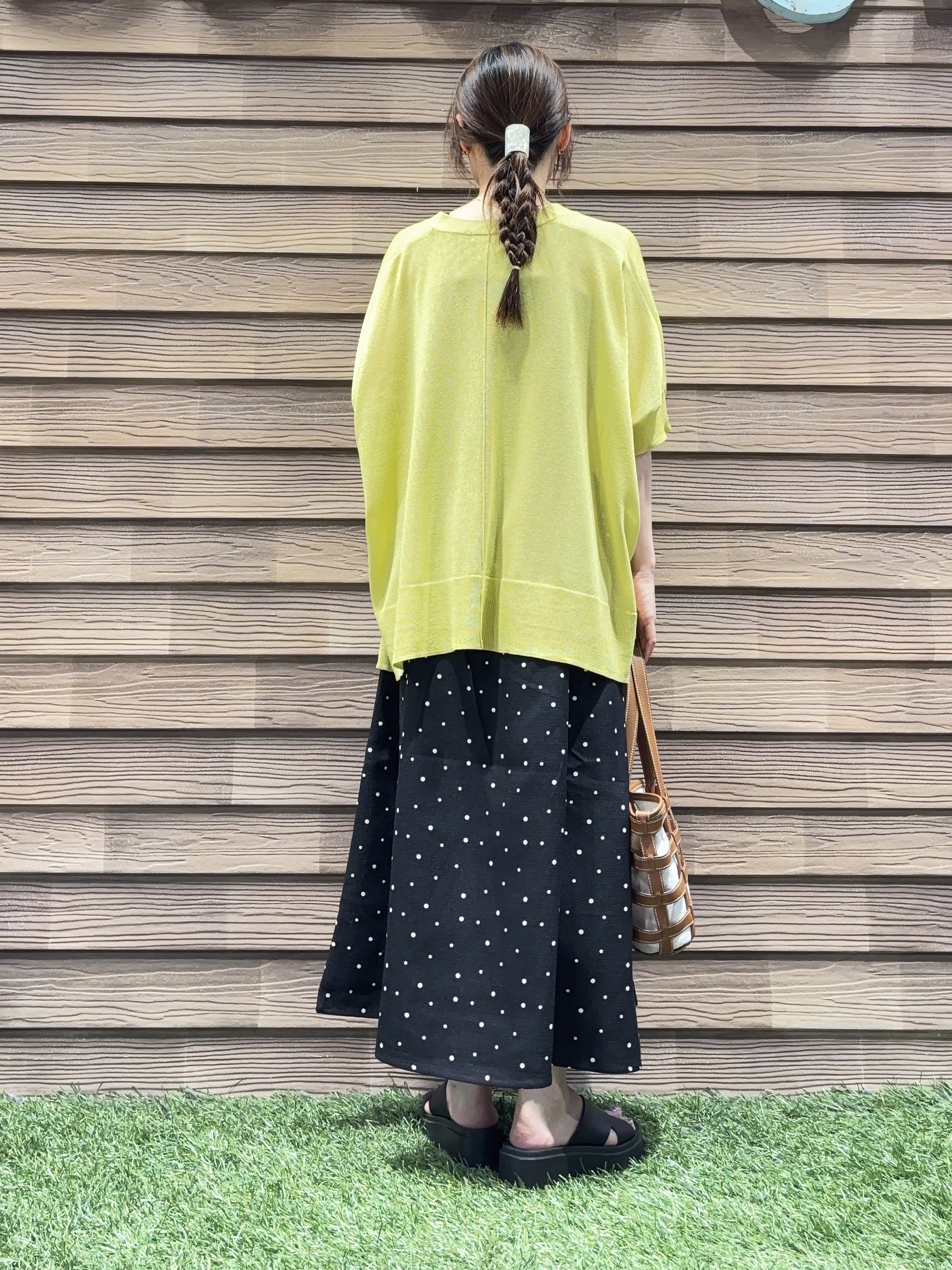 himiさんの「SHOO･LA･RUE｜【洗濯機可/S-LL】カップ付き Wストラップ テレコキャミソール」を使ったコーディネート