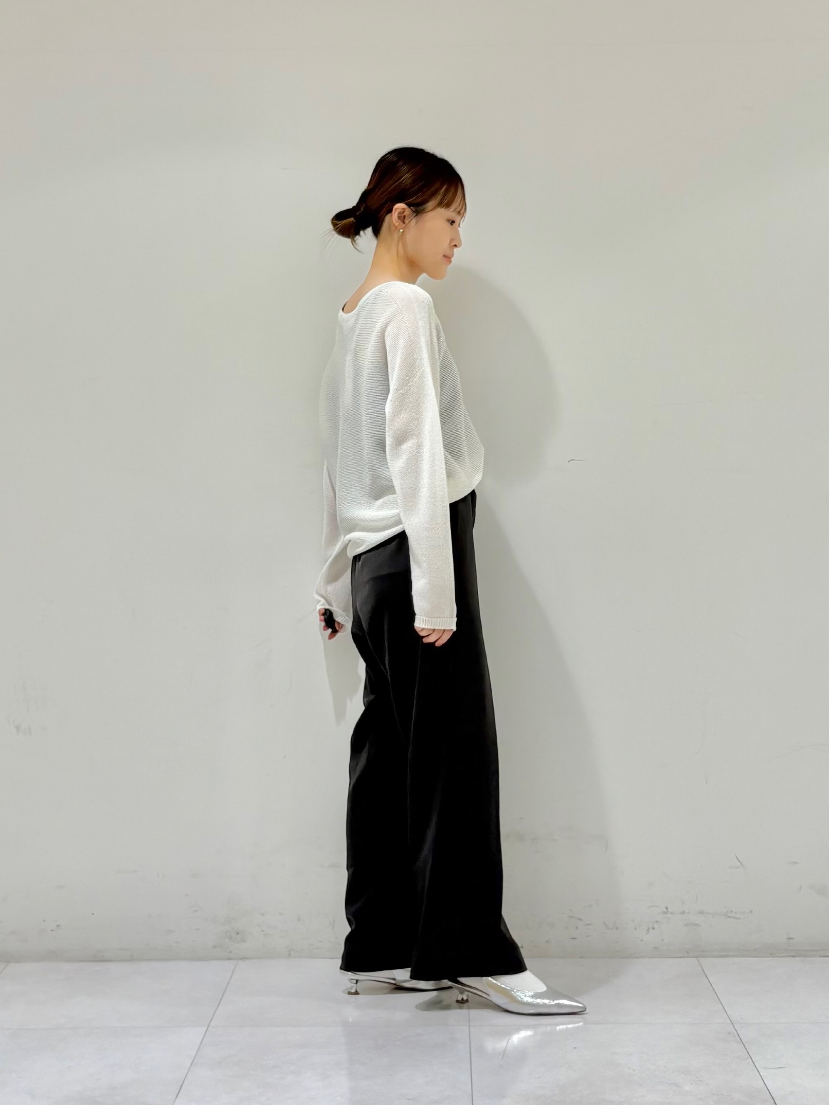 kyokaさんの「UNTITLED｜【8色展開/程よい透け感】ドライタッチボートネックニット」を使ったコーディネート