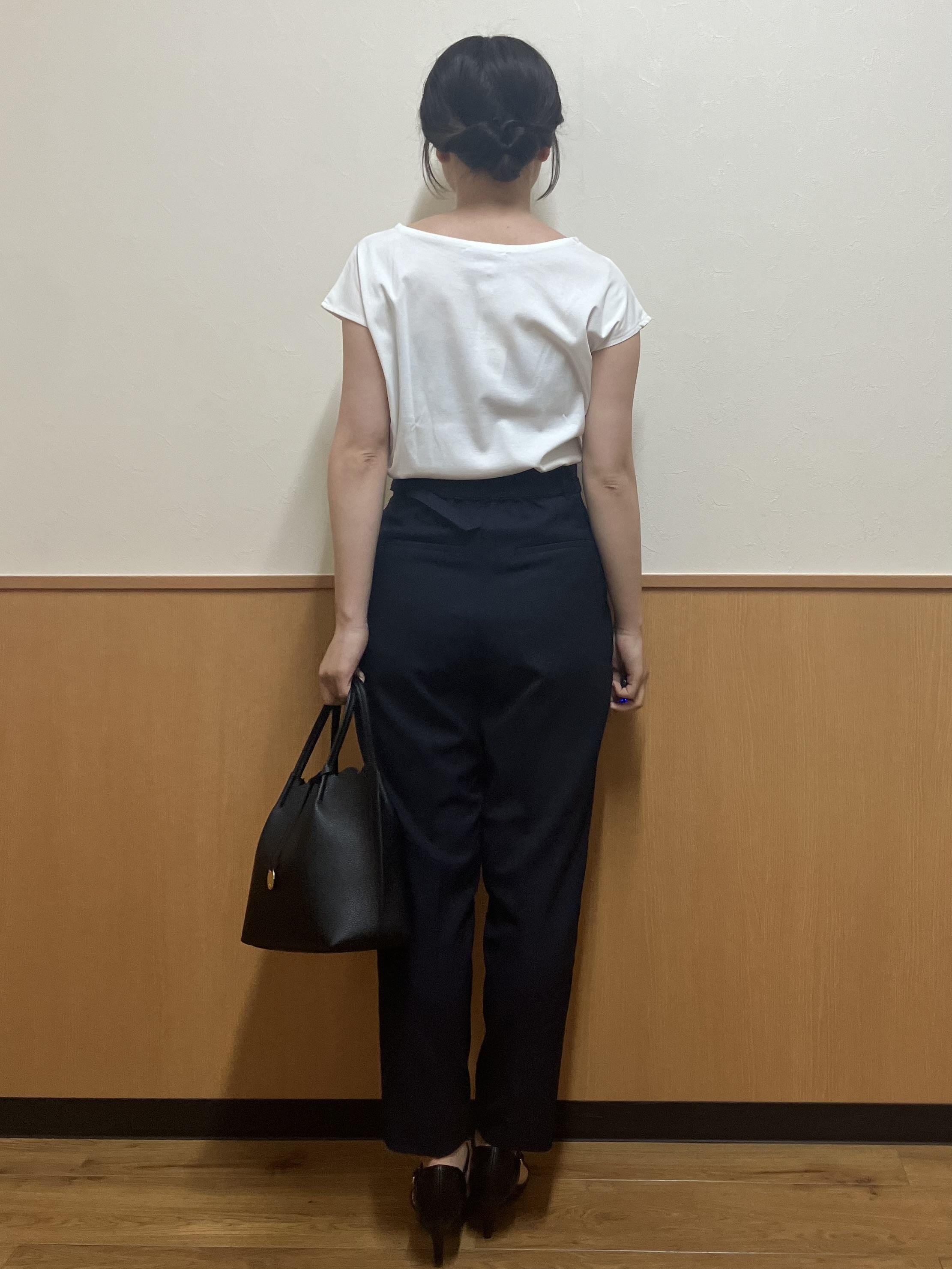 MAYUKIさんの「index｜【接触冷感】ビジューキーネックフレンチトップス《UVケア／洗濯機OK／XS～3L／8col》」を使ったコーディネート