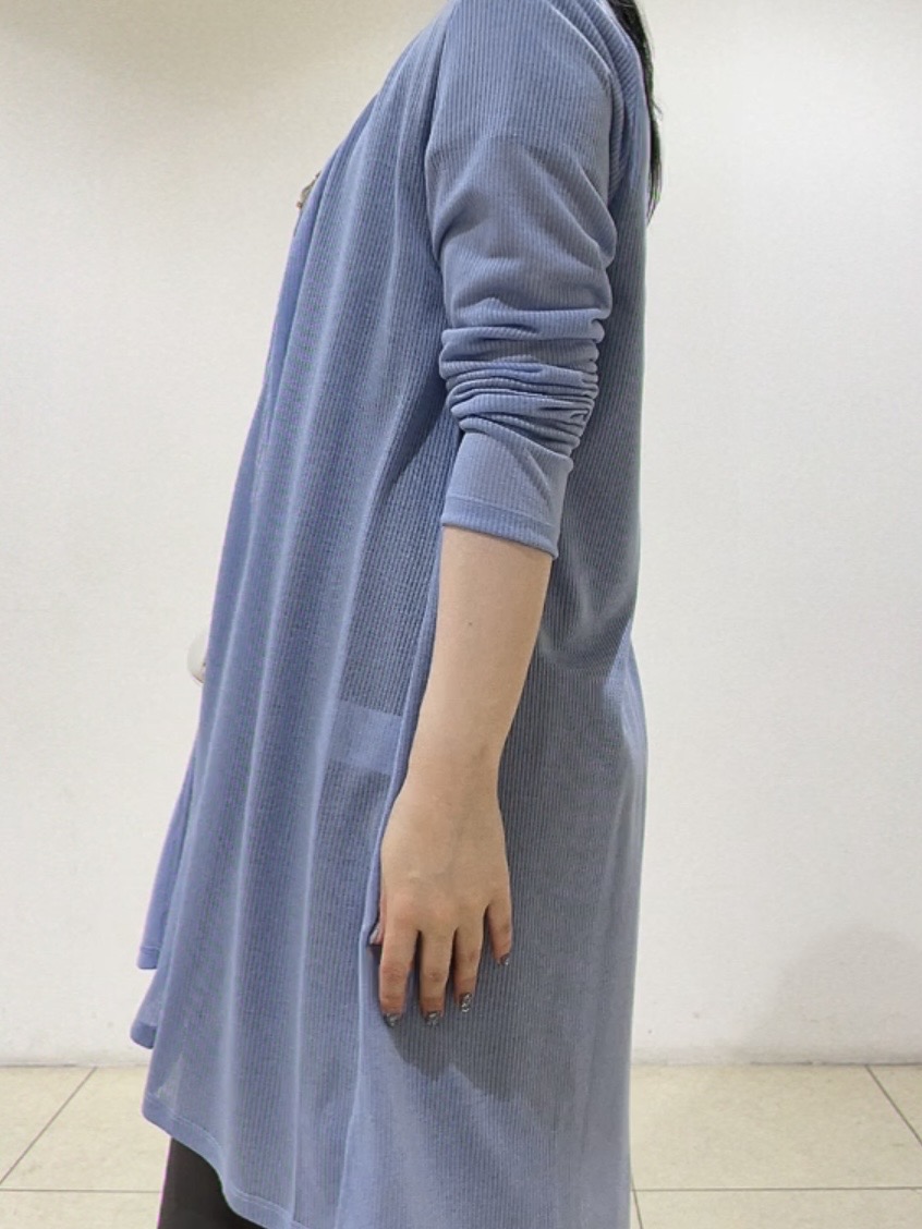 watanabeさんの「UNTITLED｜【洗える／アンサンブル可能】シアーストライプカーディガン」を使ったコーディネート
