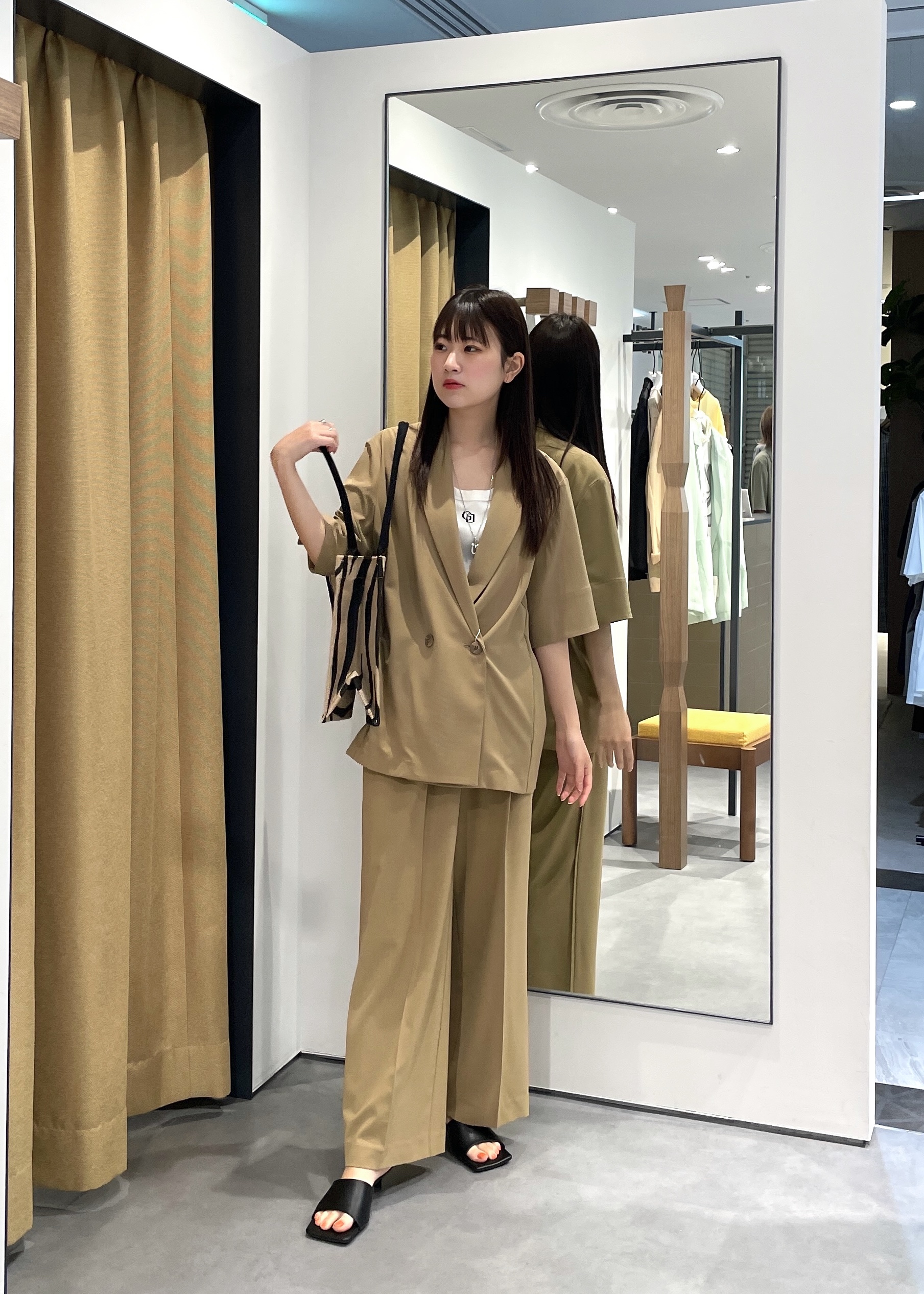 Renoさんの「INDIVI｜Comfy SET UP｜ハーフスリーブジャケット【セットアップ対応／通勤／接触冷感／UVカット】」を使ったコーディネート