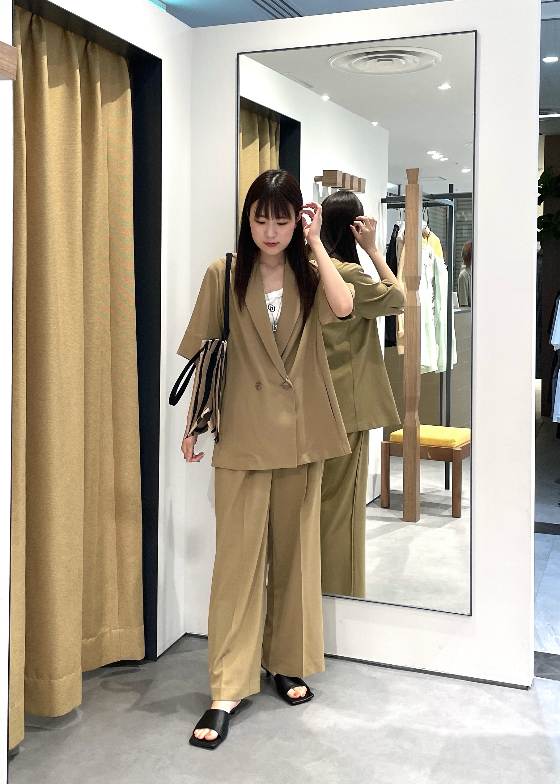 Renoさんの「INDIVI｜Comfy SET UP｜ハーフスリーブジャケット【セットアップ対応／通勤／接触冷感／UVカット】」を使ったコーディネート