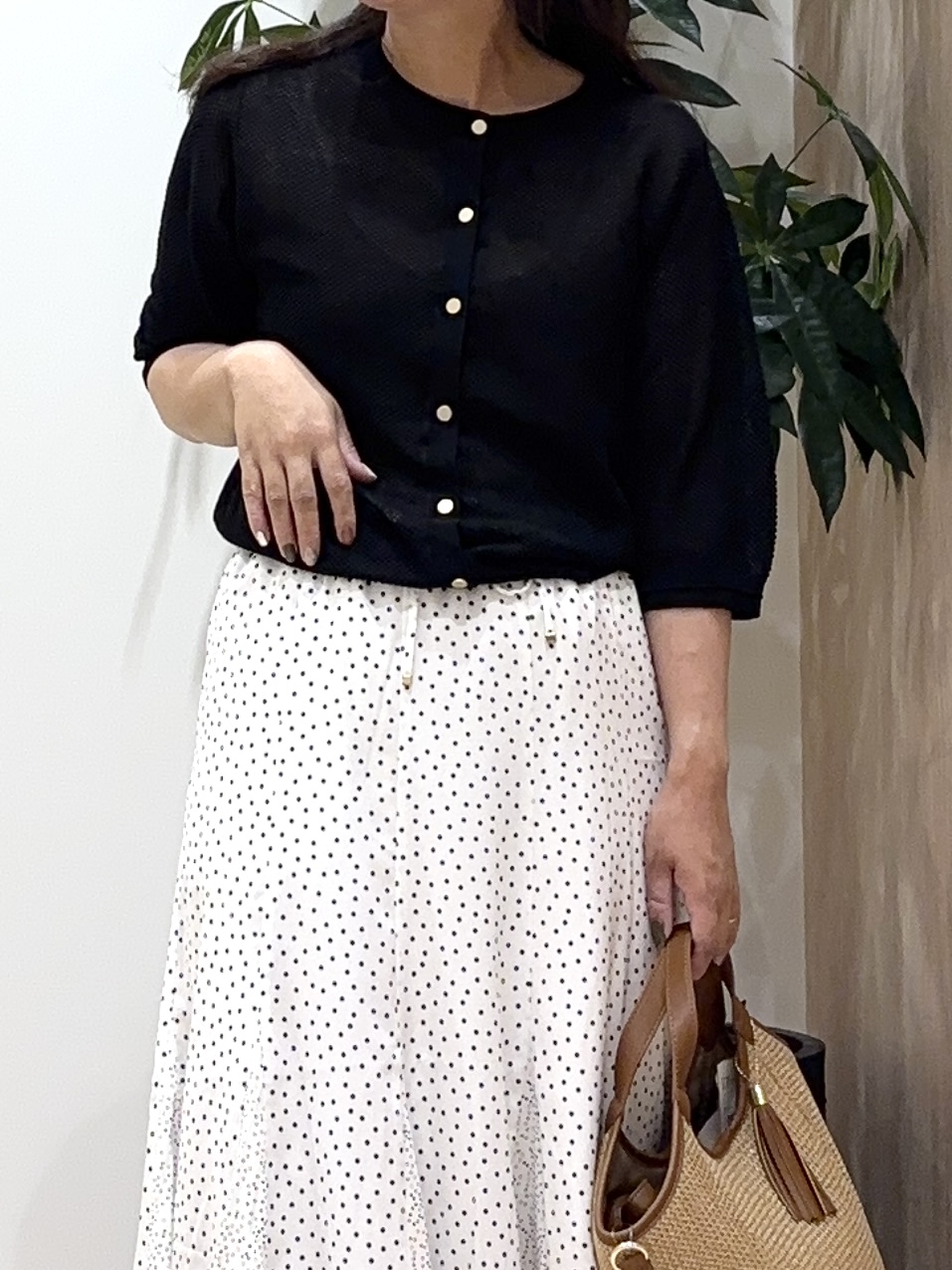 miraiさんの「grove｜【洗える】透けない、大人のメッシュカーディガン」を使ったコーディネート
