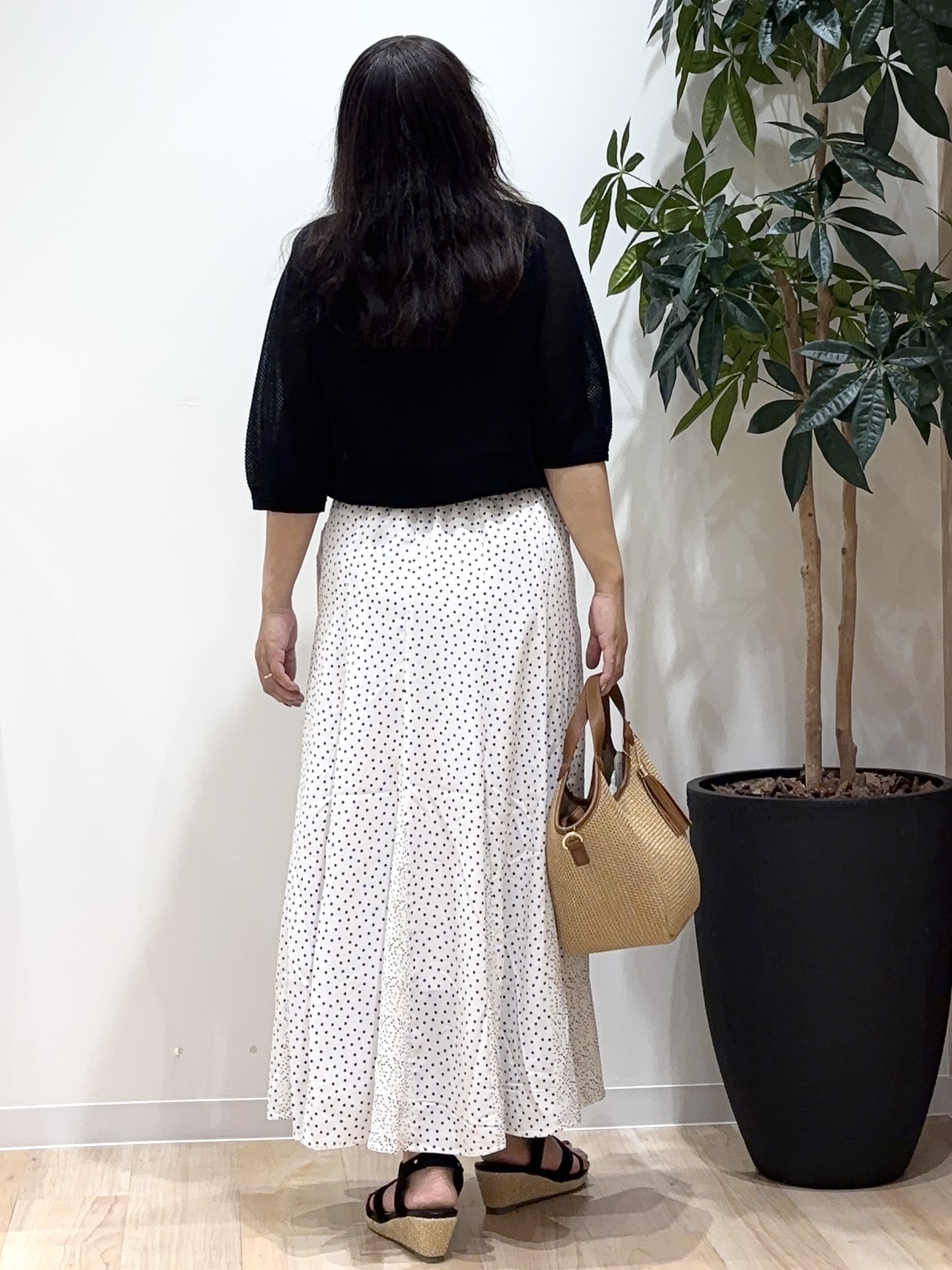 miraiさんの「grove｜【洗える】透けない、大人のメッシュカーディガン」を使ったコーディネート