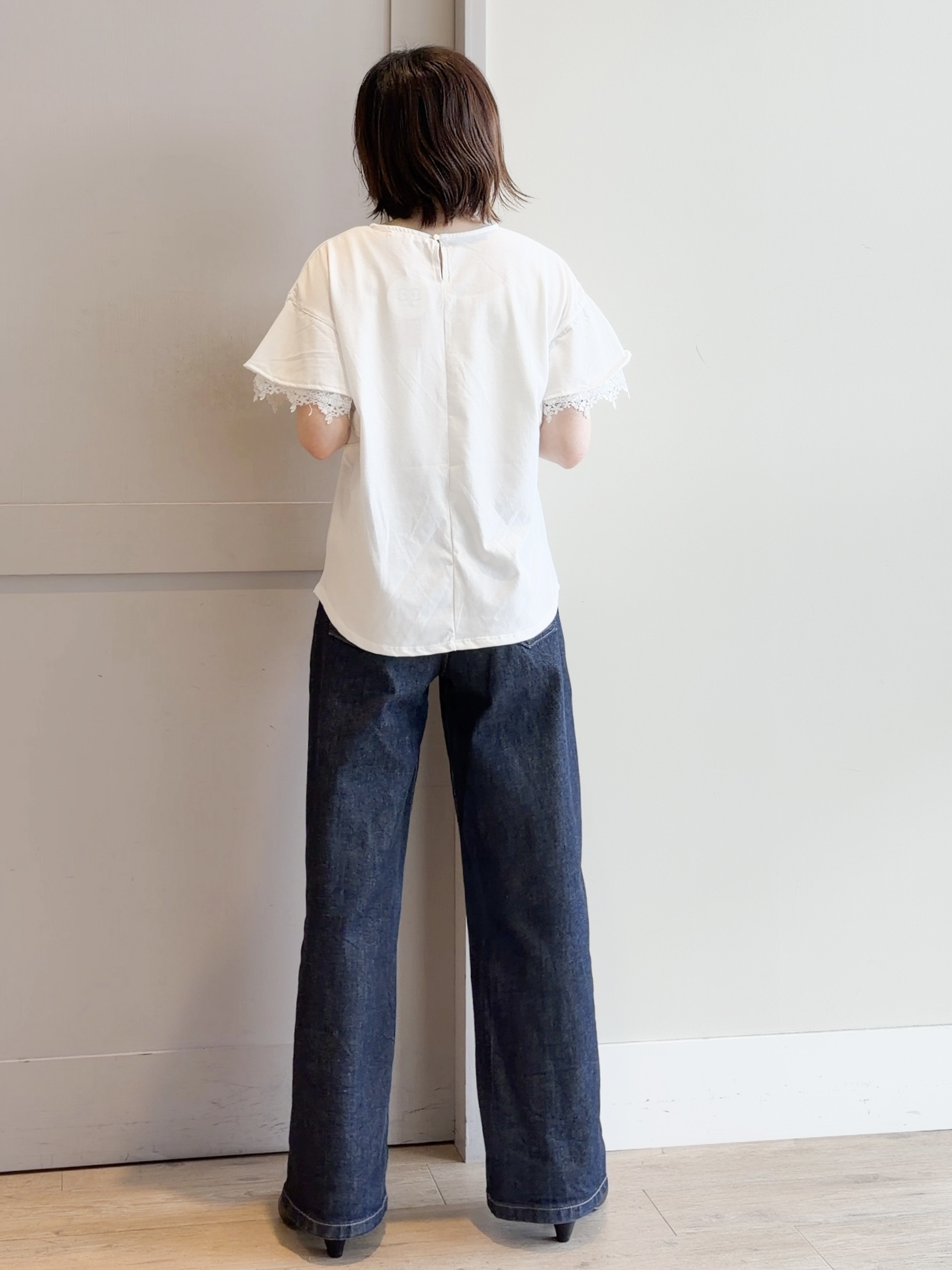 yamakoさんの「grove｜【二の腕カバー、UV】涼しく華やかに、レースレイヤードスリーブTシャツ」を使ったコーディネート