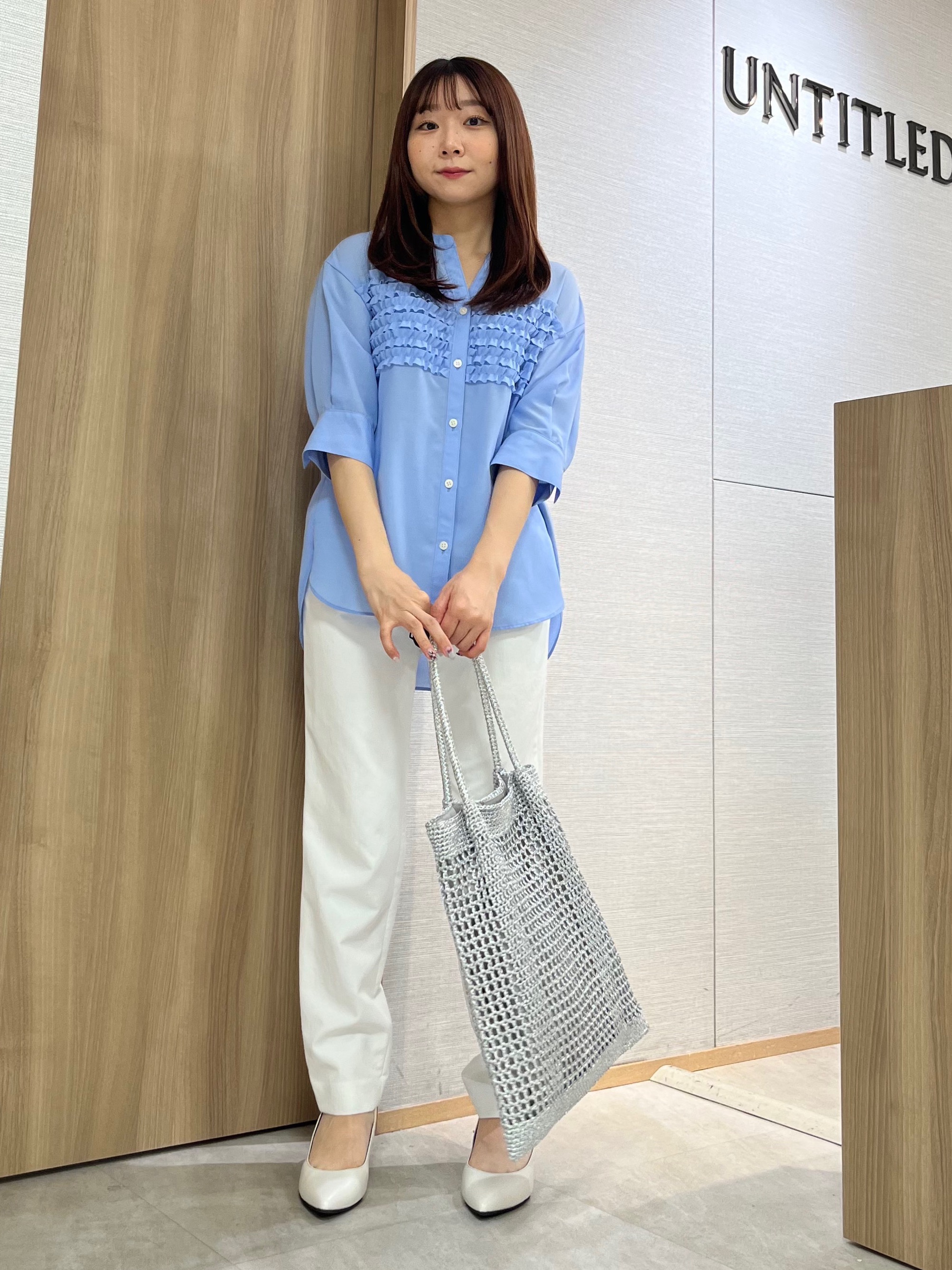 KAHOさんの「UNTITLED｜【接触冷感/通気性/洗える】フロントフリルブラウス」を使ったコーディネート