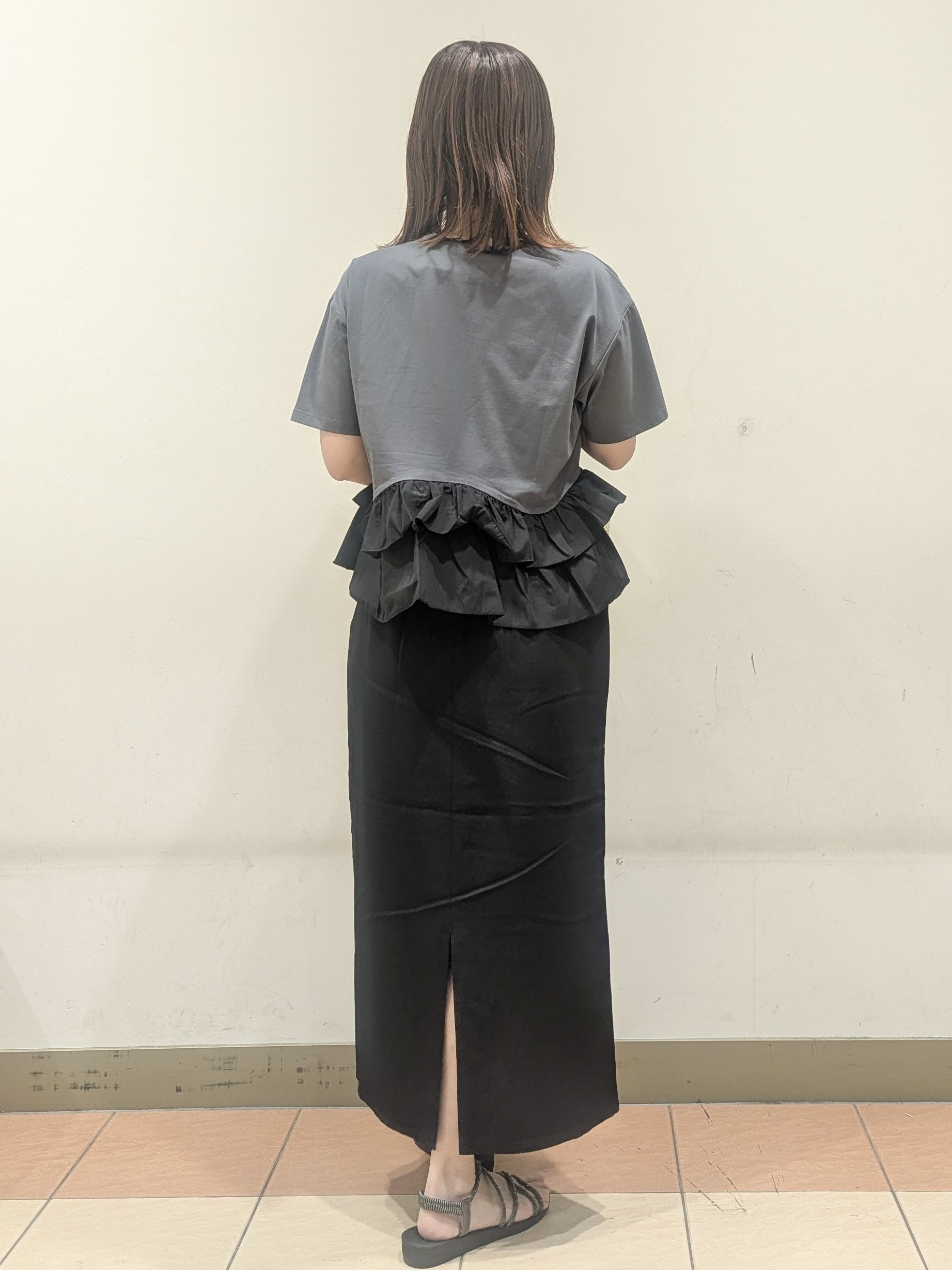 Miさんの「OPAQUE.CLIP｜裾フリルドッキングTシャツ【洗濯機OK】」を使ったコーディネート