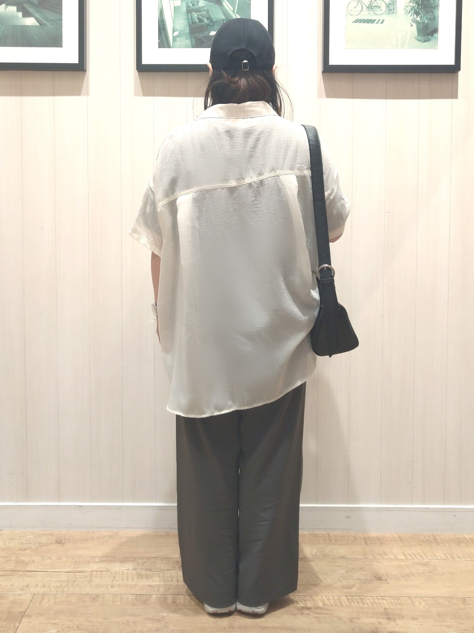 きのさんの「SHOO･LA･RUE｜ヒップがすっぽり隠れる やわらか5分袖シアーシャツ」を使ったコーディネート