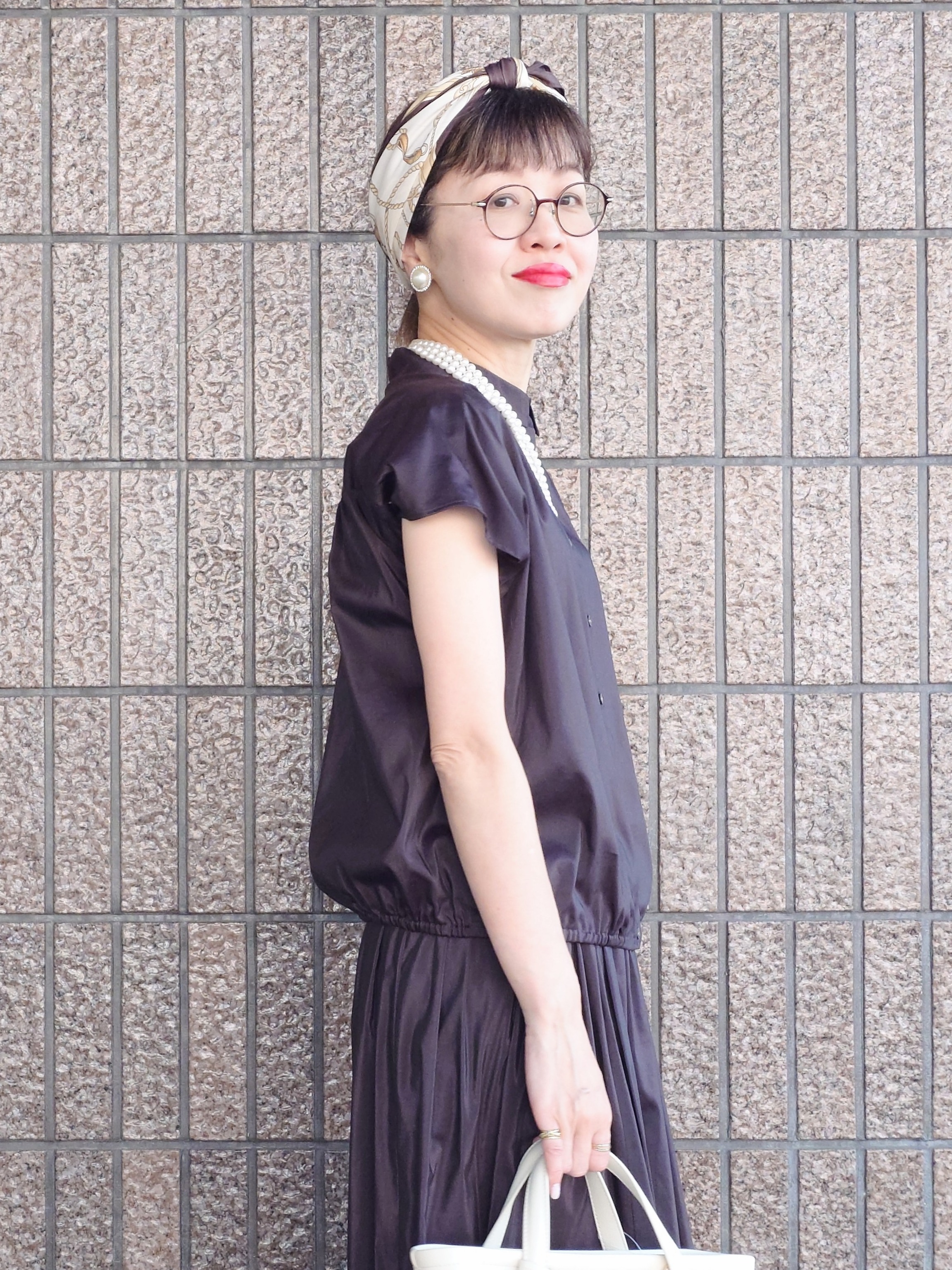 MUTSUKOさんの「UNTITLED｜【セットアップ可/軽量/清涼感】ローンギャザーブラウス」を使ったコーディネート