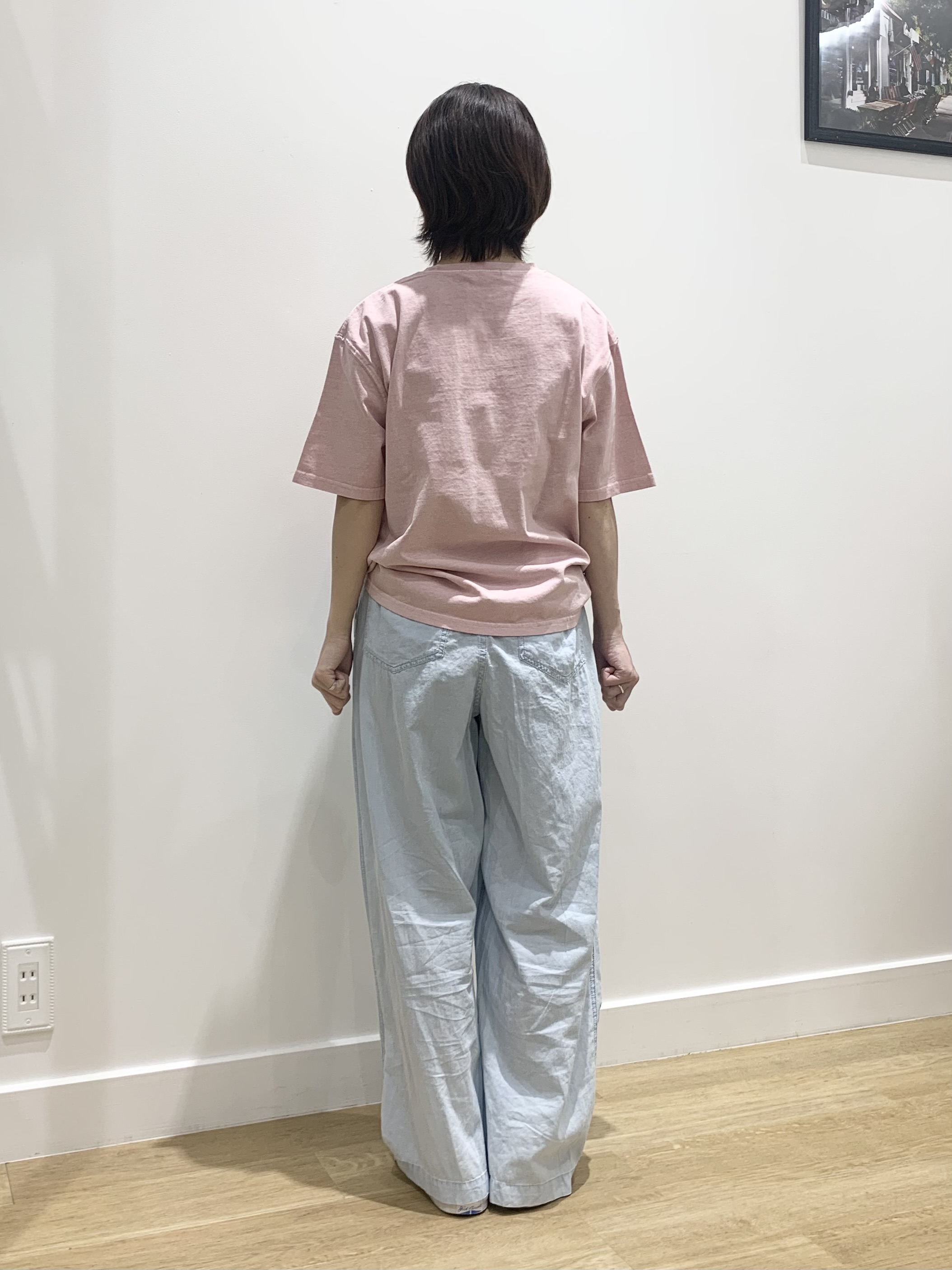 IMARIさんの「Dessin｜【ユニセックス/洗える】ピグメントロゴTシャツ」を使ったコーディネート
