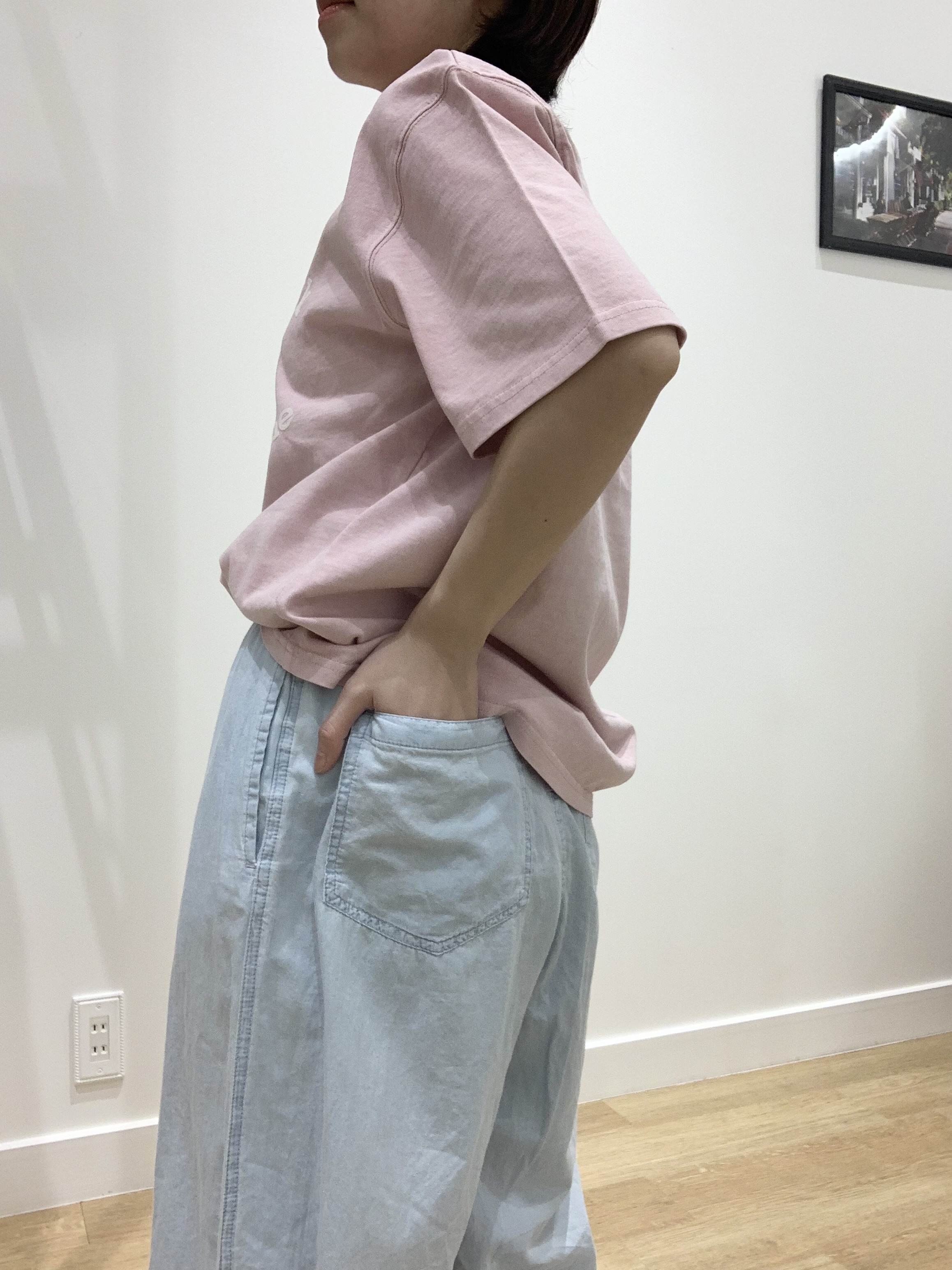 IMARIさんの「Dessin｜【ユニセックス/洗える】ピグメントロゴTシャツ」を使ったコーディネート