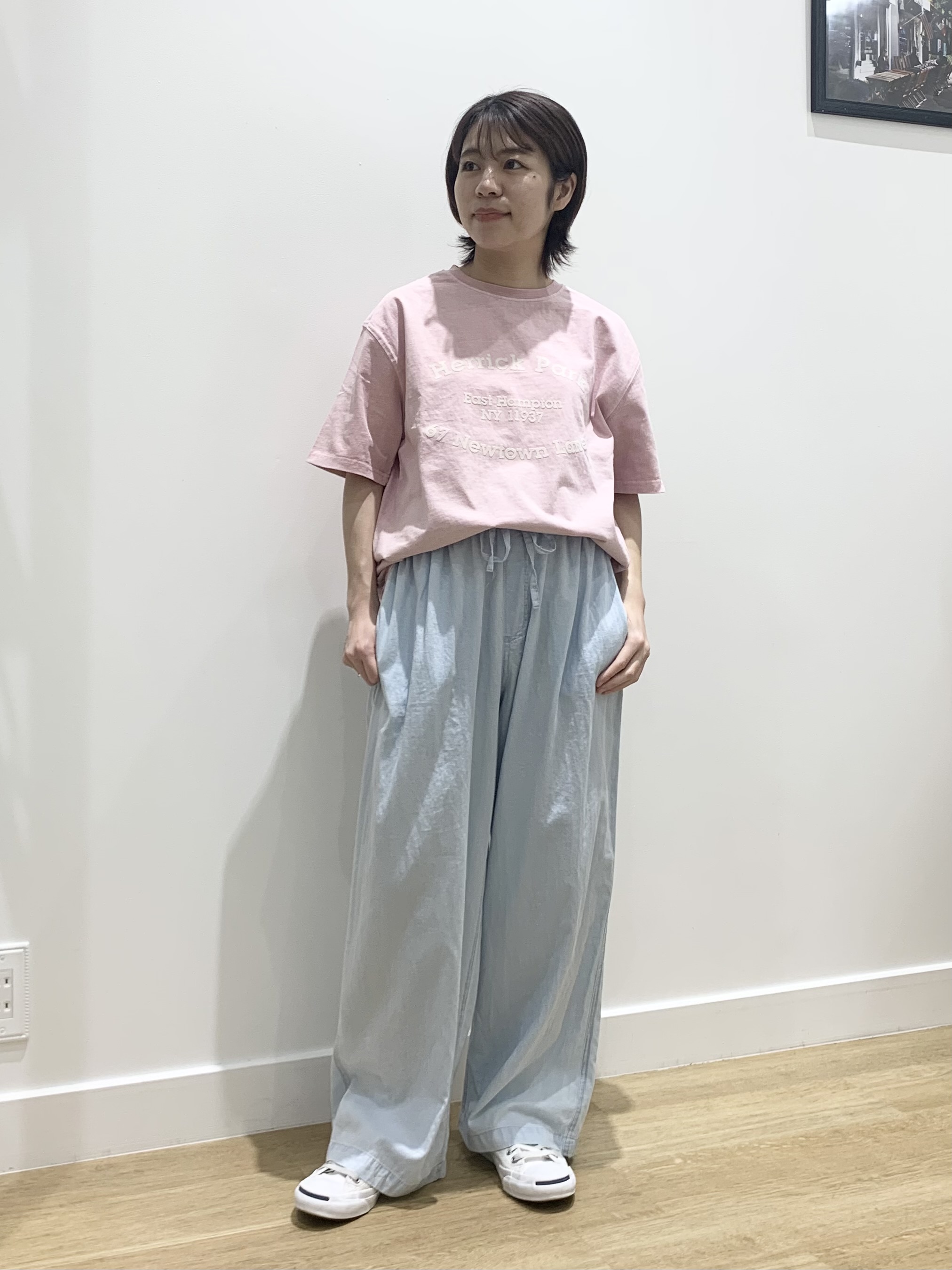 IMARIさんの「Dessin｜【ユニセックス/洗える】ピグメントロゴTシャツ」を使ったコーディネート
