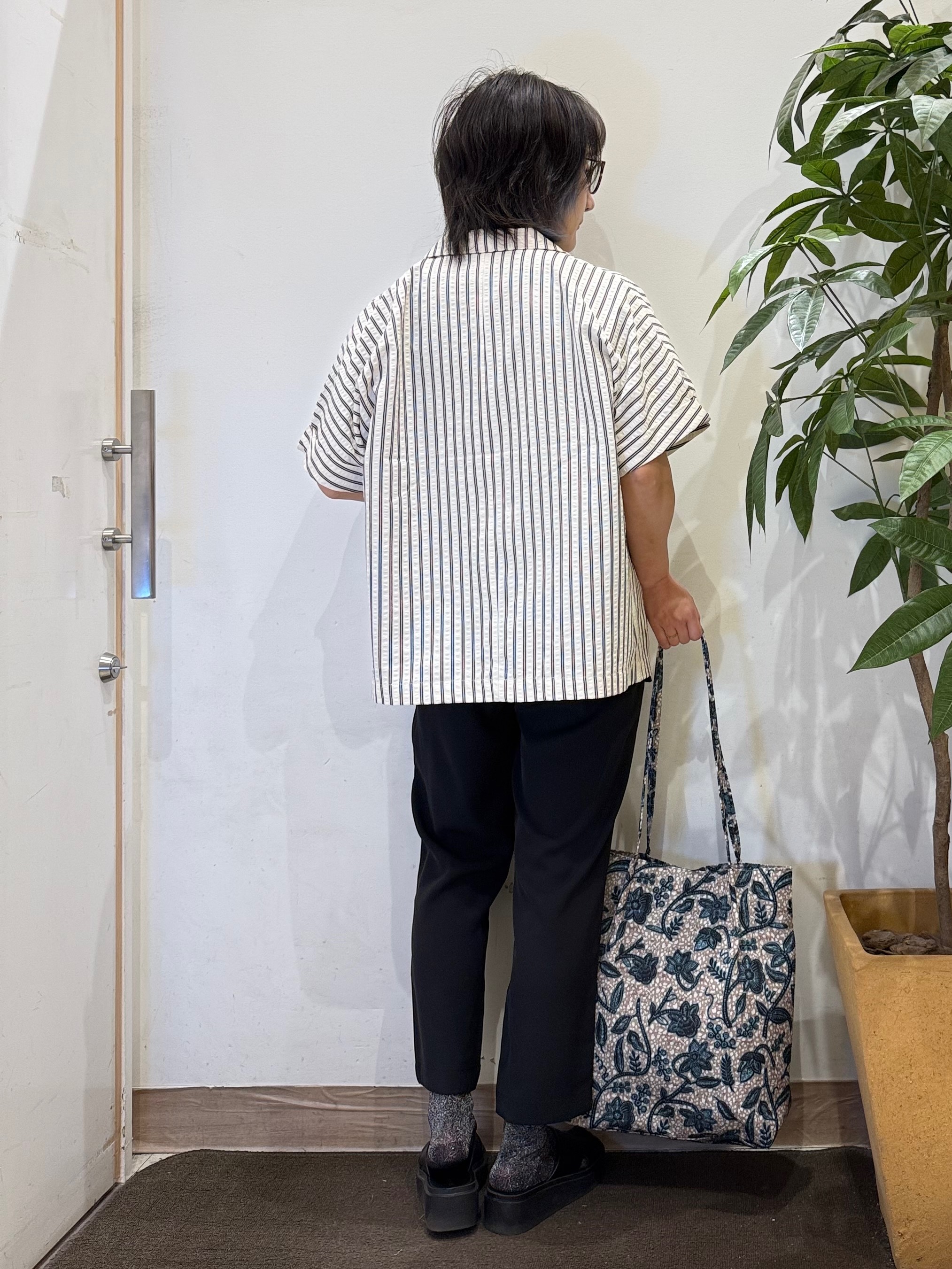 misakiさんの「SHOO･LA･RUE｜【S-LL/吸水速乾/セットアップ可】羽織るだけで主役になる サッカーストライプシャツジャケット」を使ったコーディネート