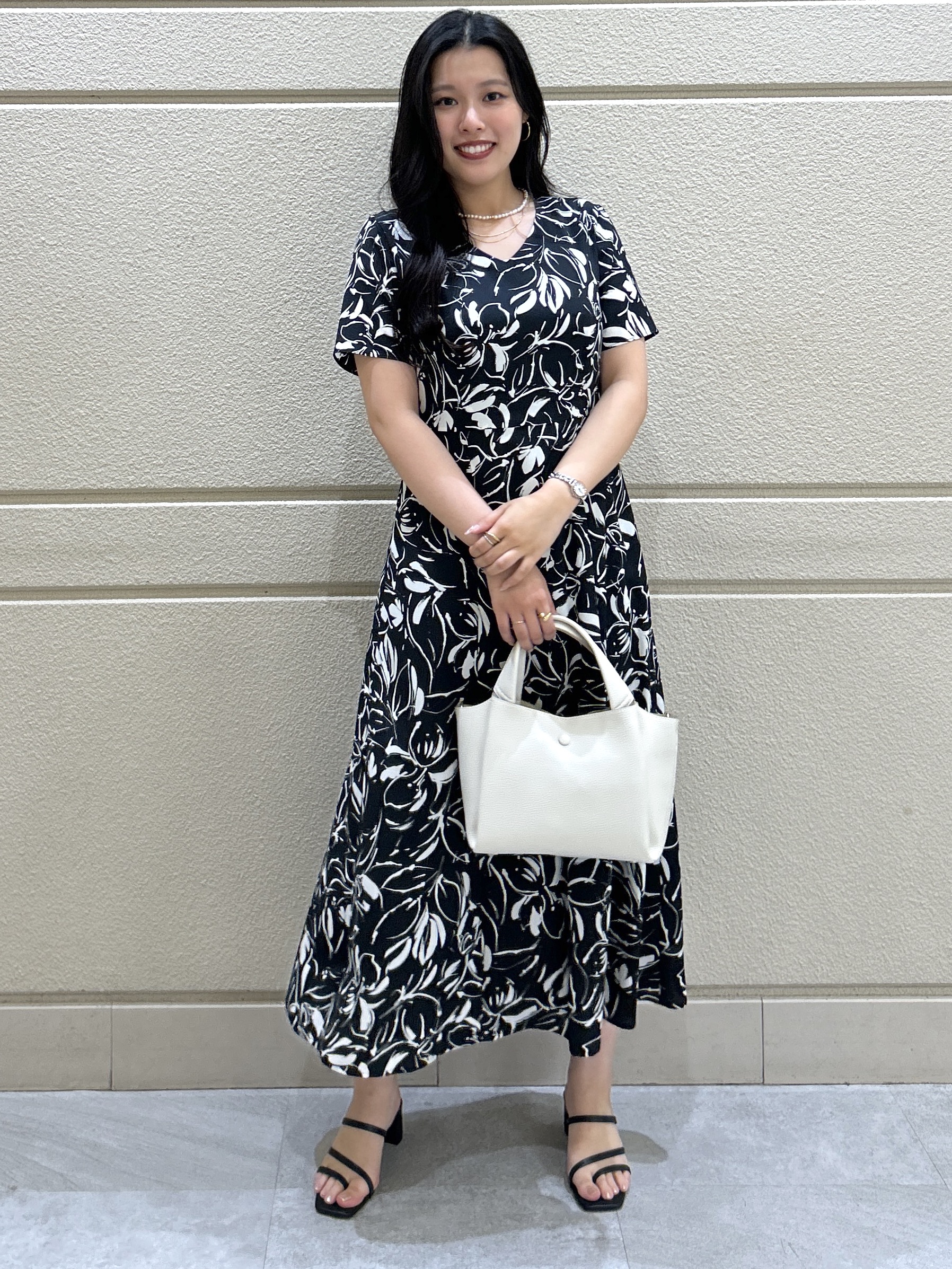 Momokaさんの「COUP DE CHANCE｜【手洗い可／日本製】フラワープリントワンピース」を使ったコーディネート