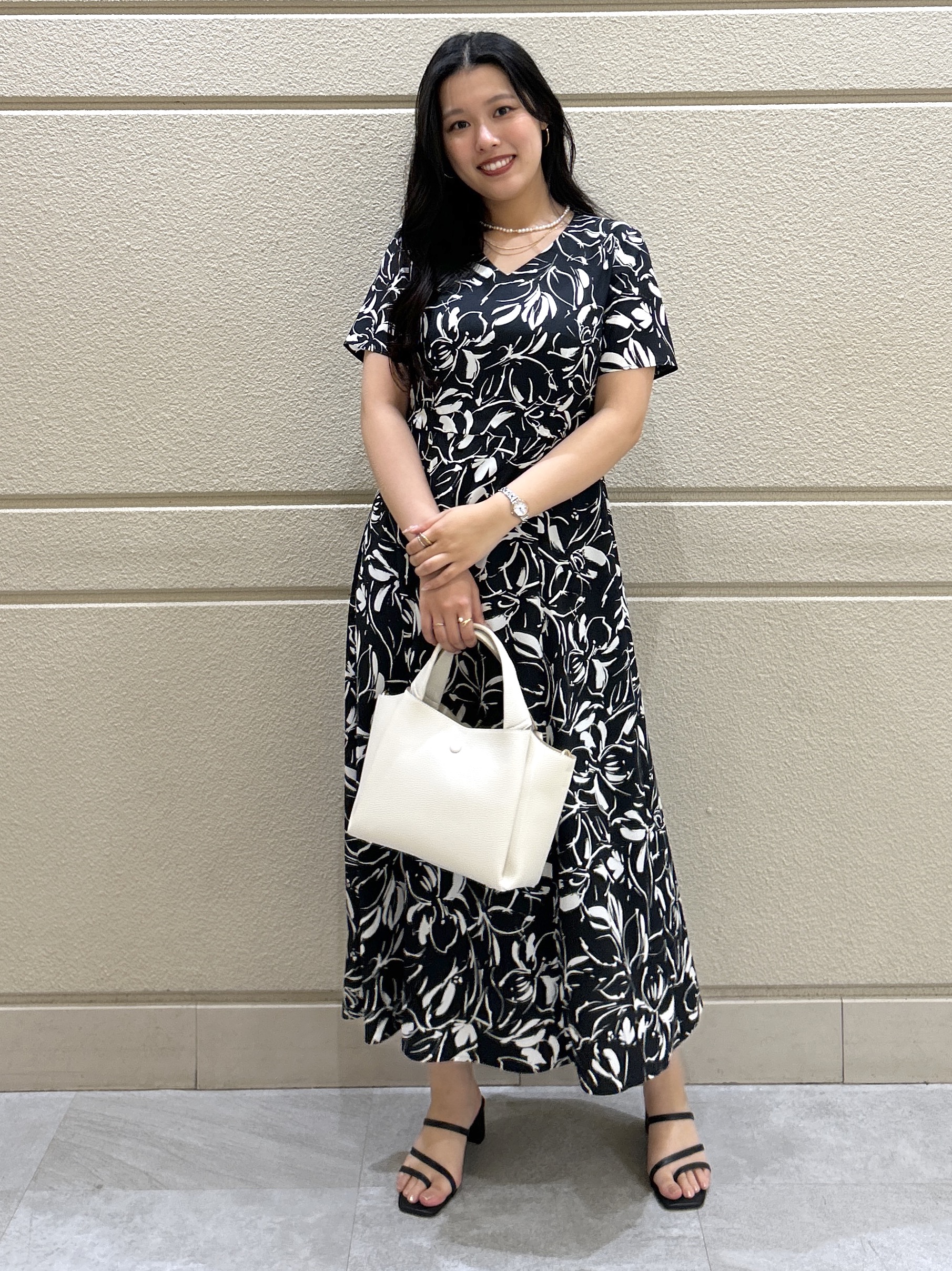 Momokaさんの「COUP DE CHANCE｜【手洗い可／日本製】フラワープリントワンピース」を使ったコーディネート