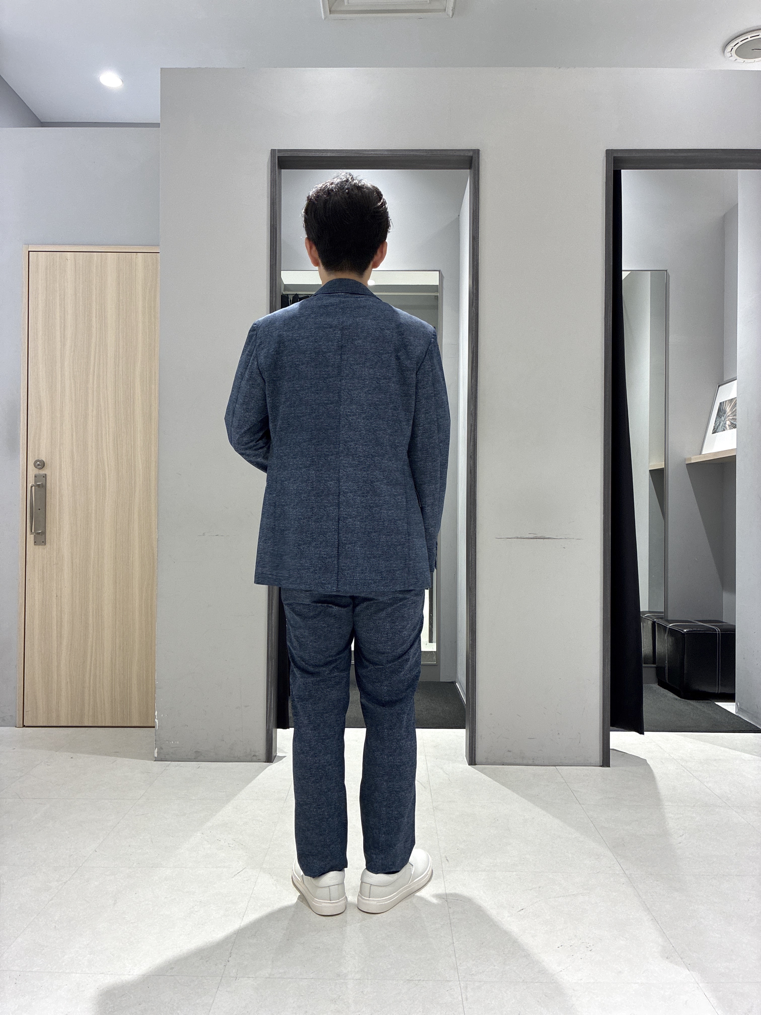 わいずみさんの「TAKEO KIKUCHI｜【抗菌防臭】COOL DOTS（R）ドビープリント ジャケット」を使ったコーディネート