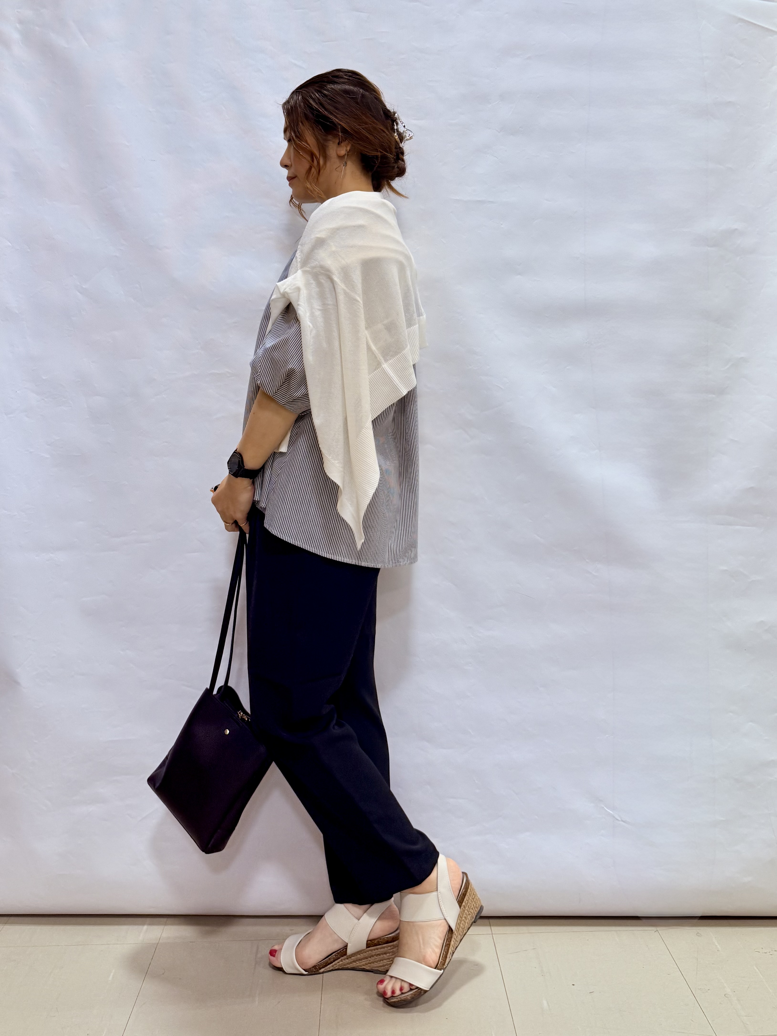 fuuさんの「SHOO･LA･RUE｜【洗濯機可/S-LL】オンにもオフにも マルチに使えるボタンレスカーディガン」を使ったコーディネート