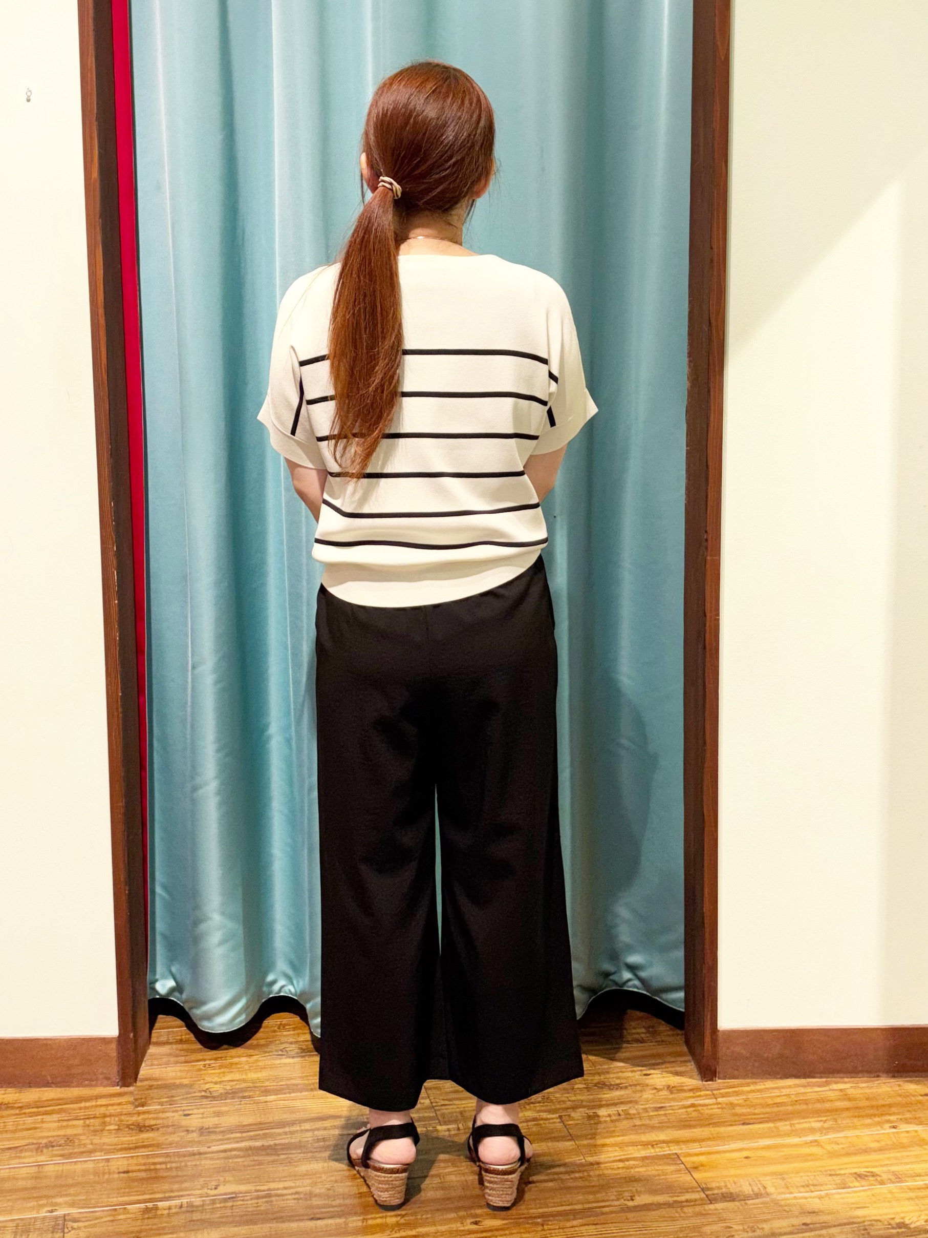 tukiさんの「SHOO･LA･RUE｜【毎日洗える/UV】二の腕隠れる さらっとドルマン半袖ニット」を使ったコーディネート