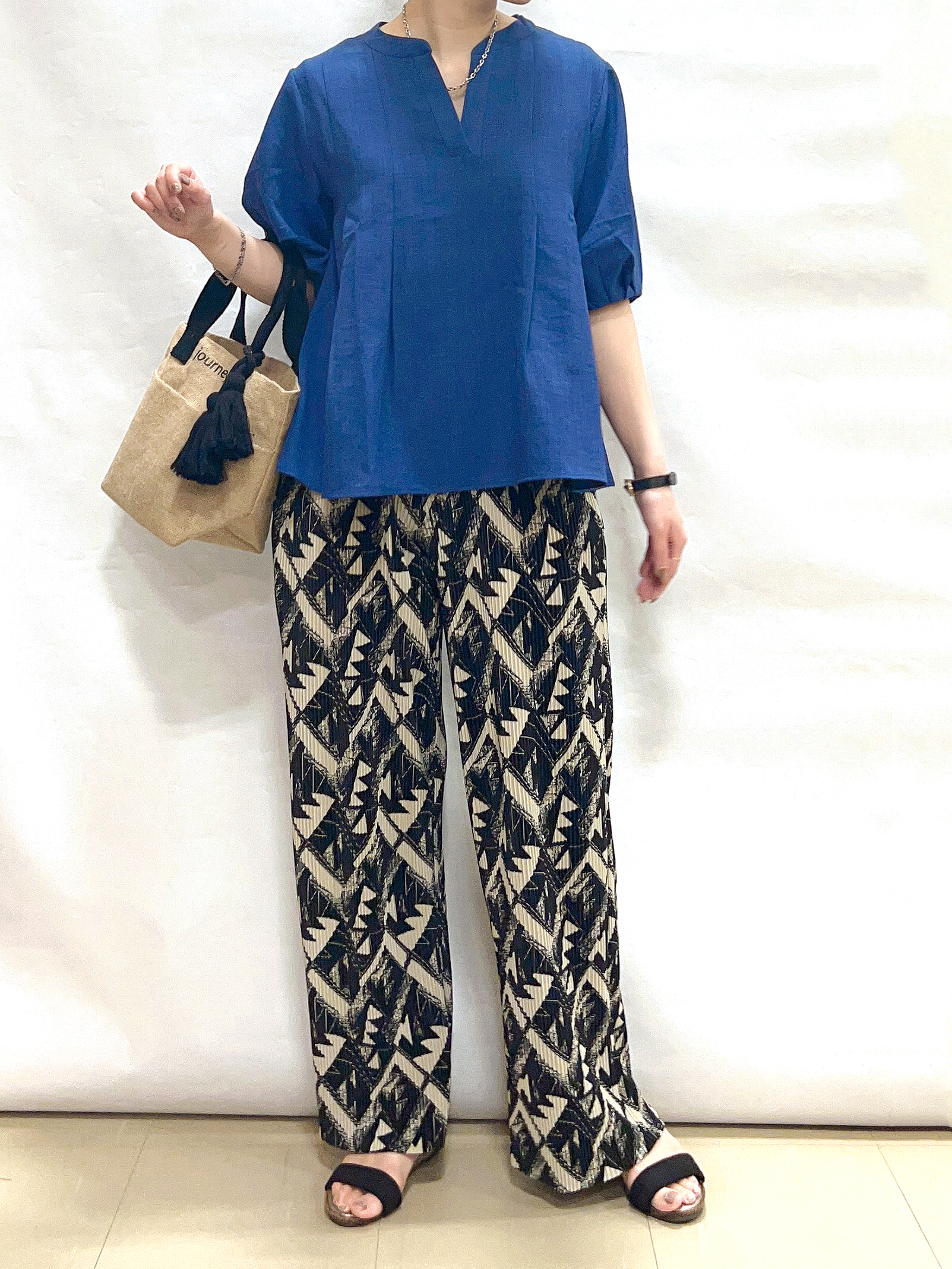 まっつんさんの「SHOO･LA･RUE｜【高レビュー】片手で履けるサンダル　シューダル26SS」を使ったコーディネート
