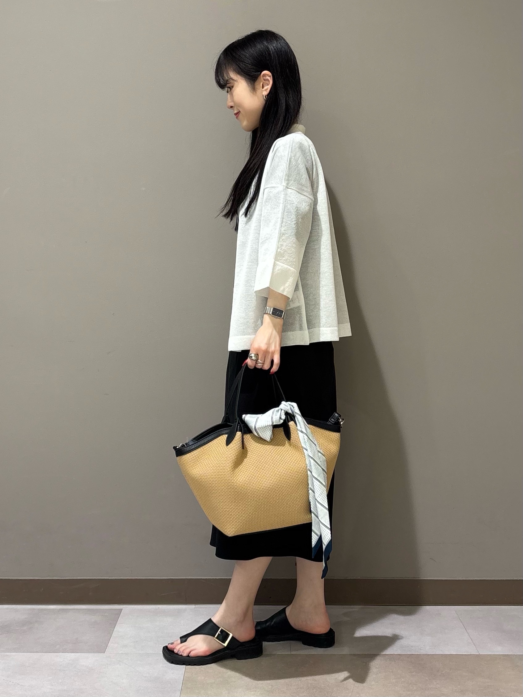KEIKOさんの「INDIVI｜【洗える／シアー】衿付きシャツライクニットカーディガン」を使ったコーディネート