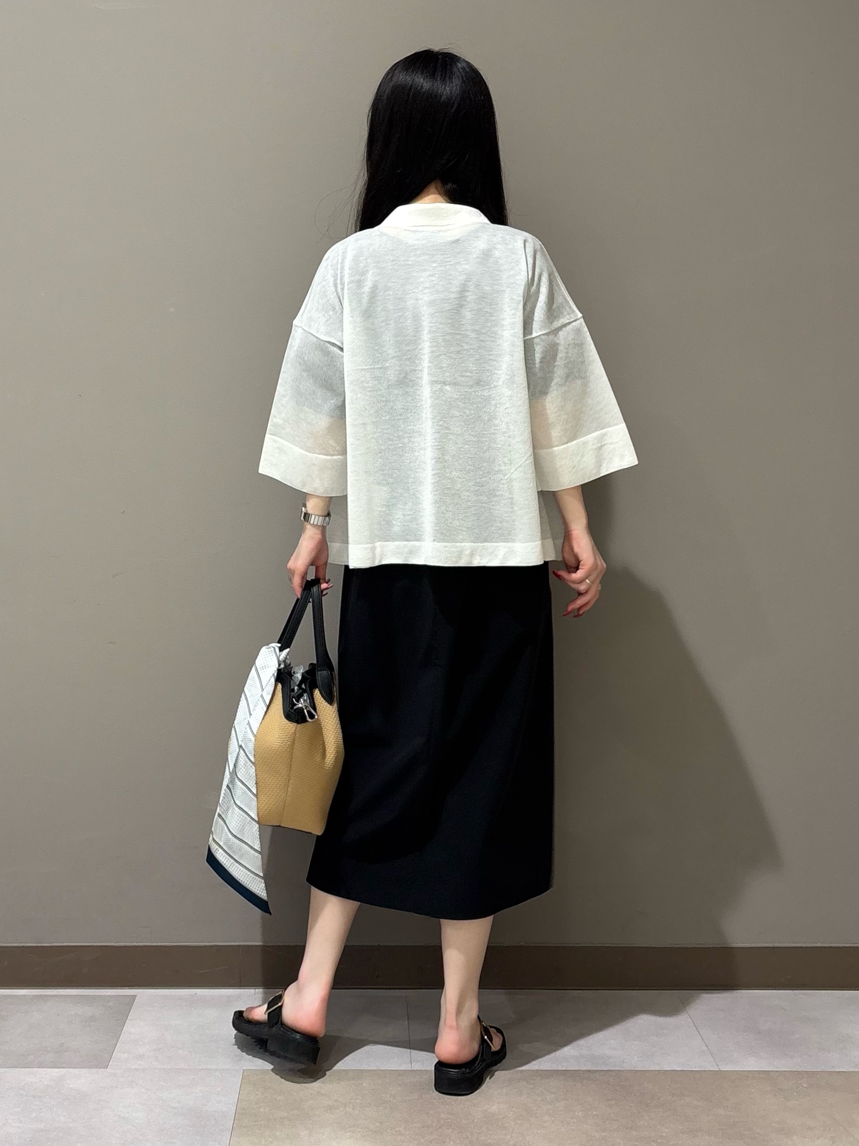 KEIKOさんの「INDIVI｜【洗える／シアー】衿付きシャツライクニットカーディガン」を使ったコーディネート